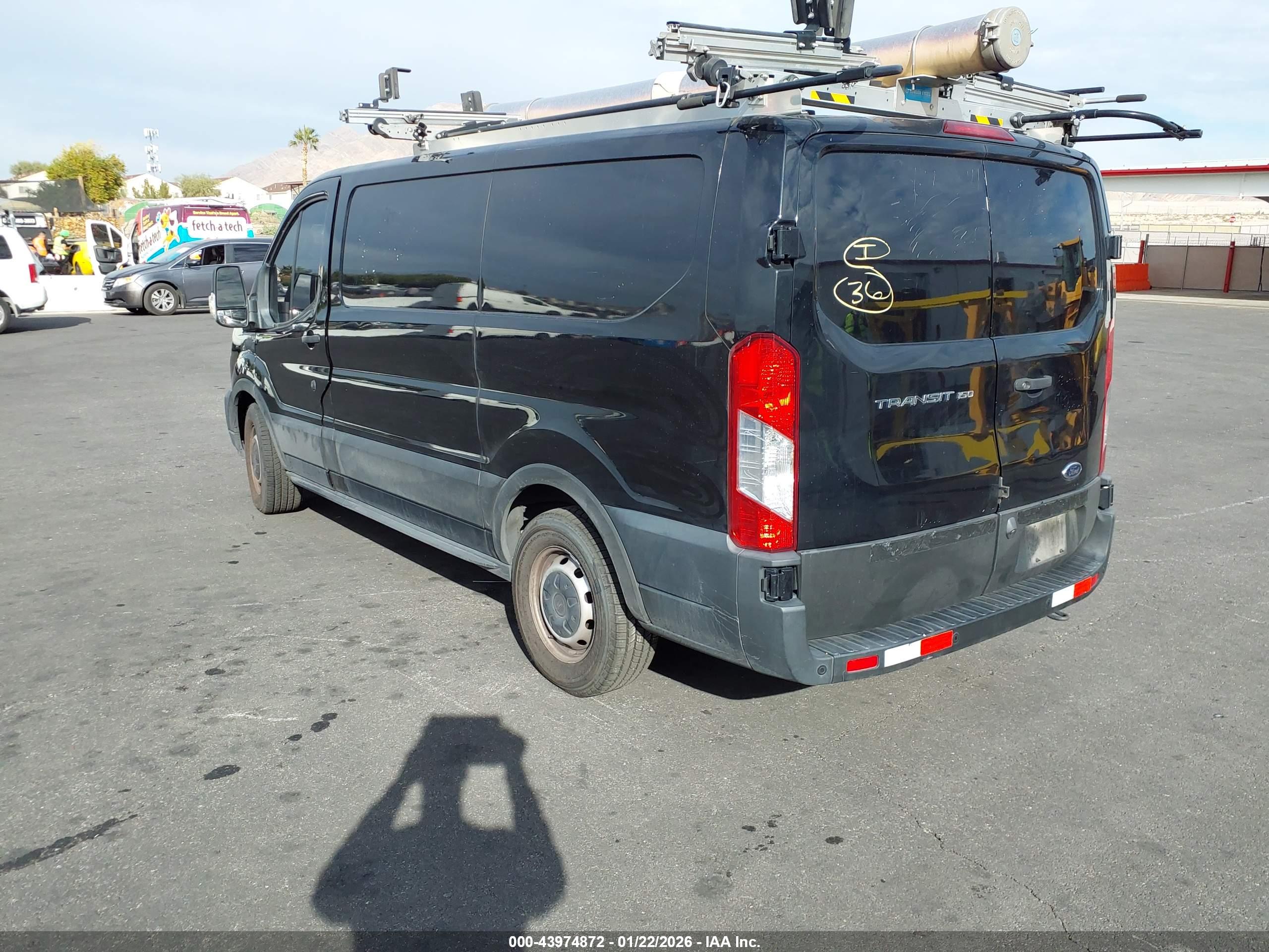 FORD TRANSIT-150 image 3