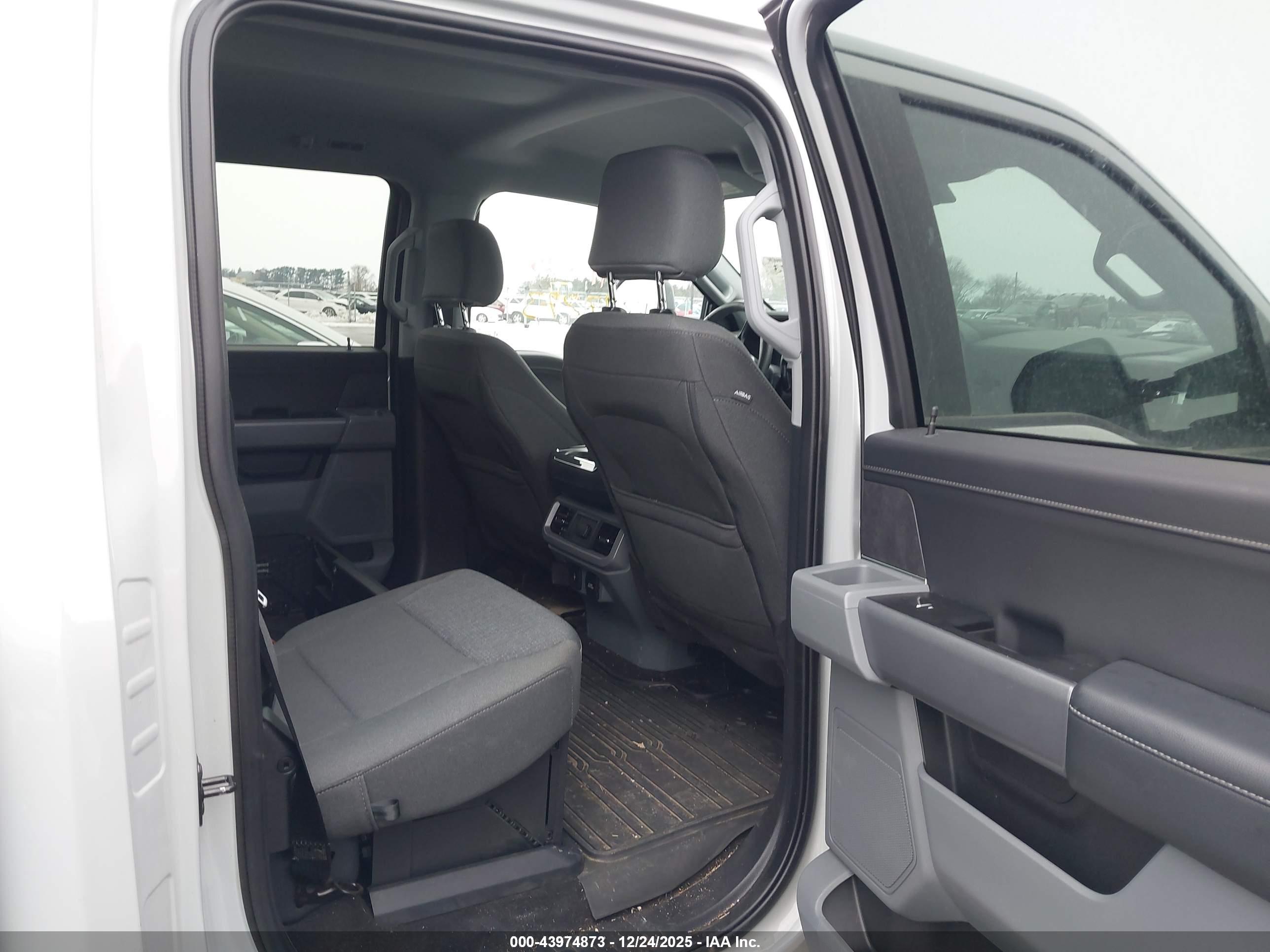 FORD F-150 image 8