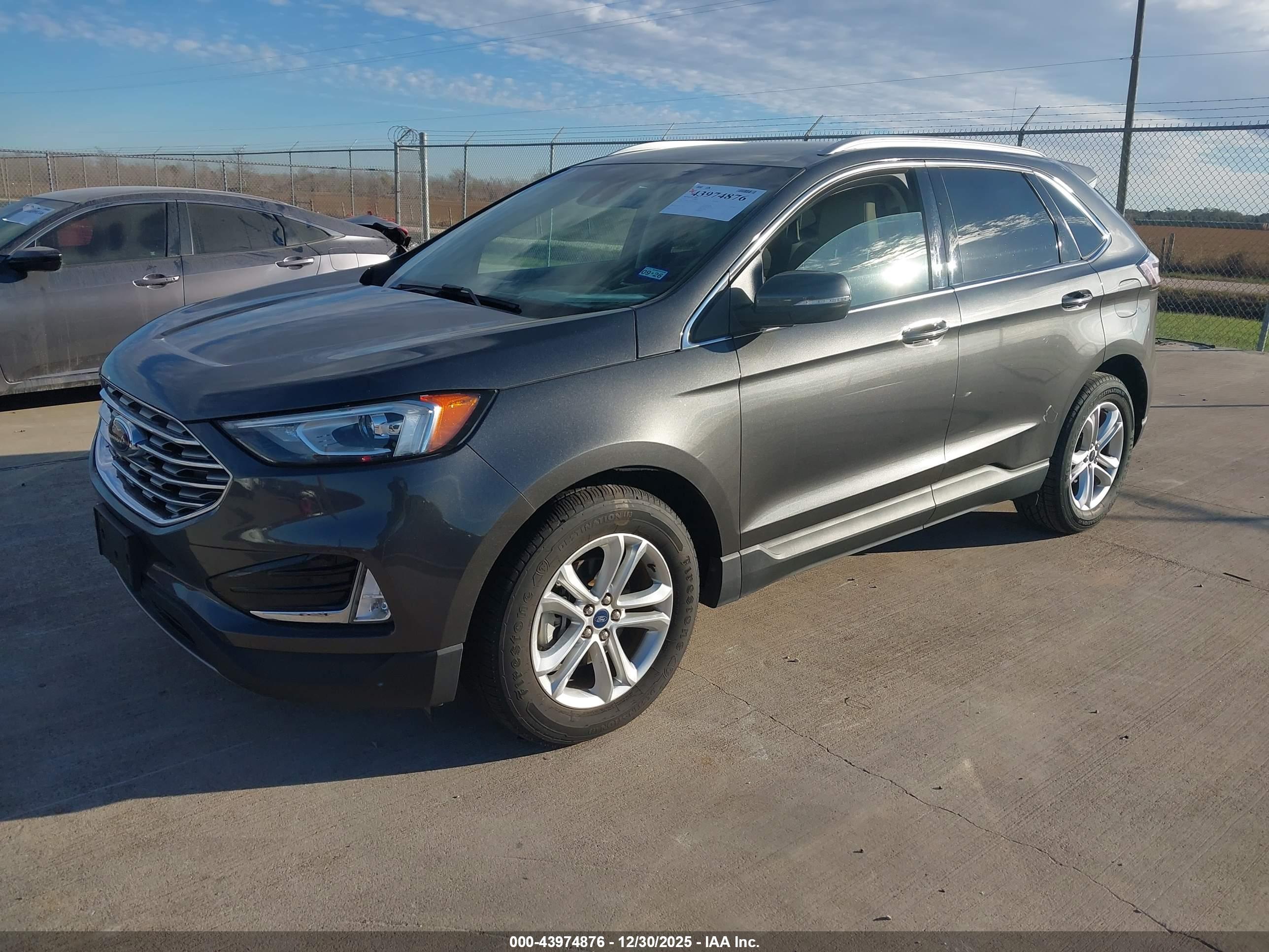 FORD EDGE image 2
