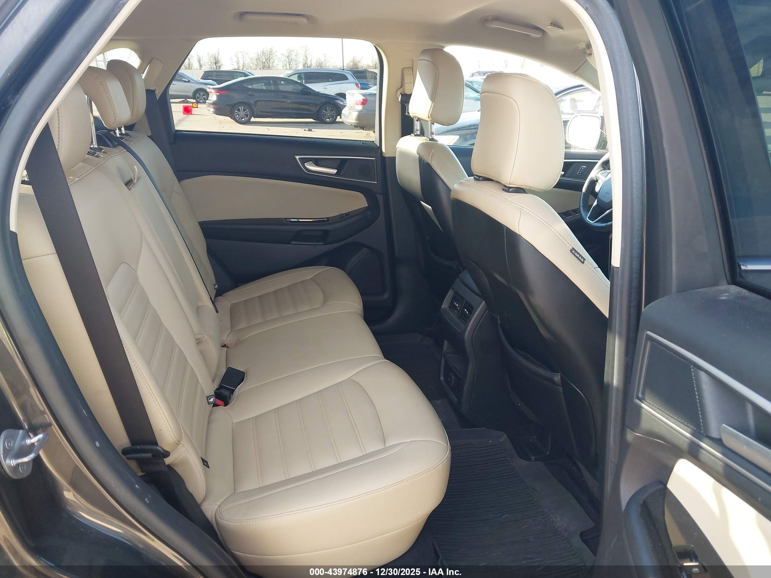 FORD EDGE image 8
