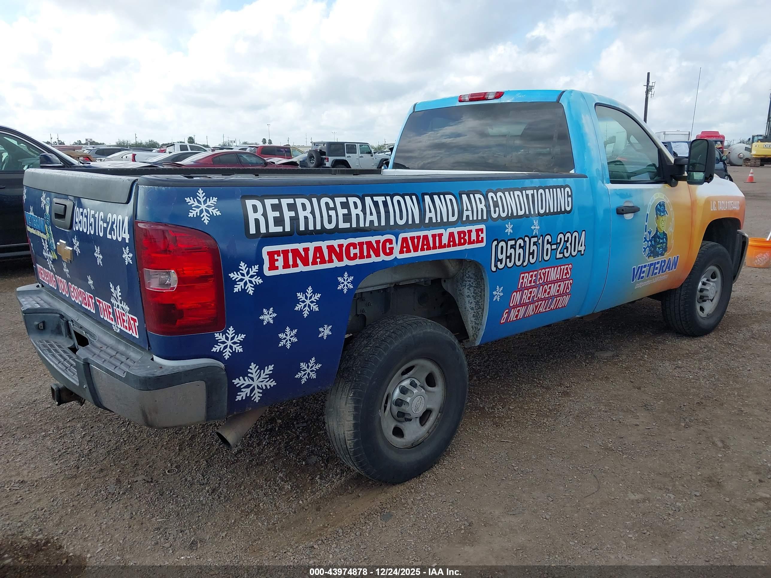 CHEVROLET SILVERADO image 4