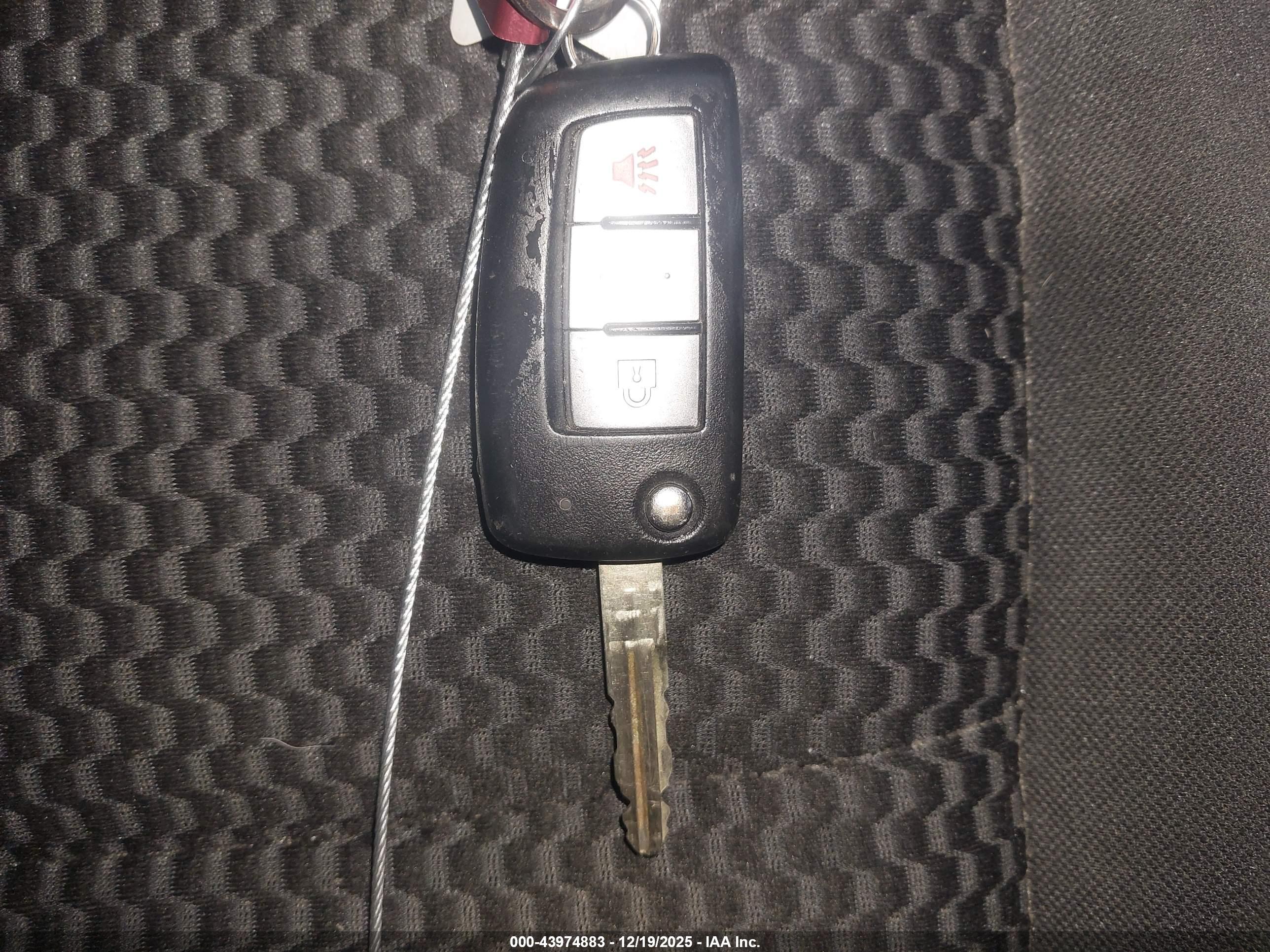 NISSAN ROGUE image 11