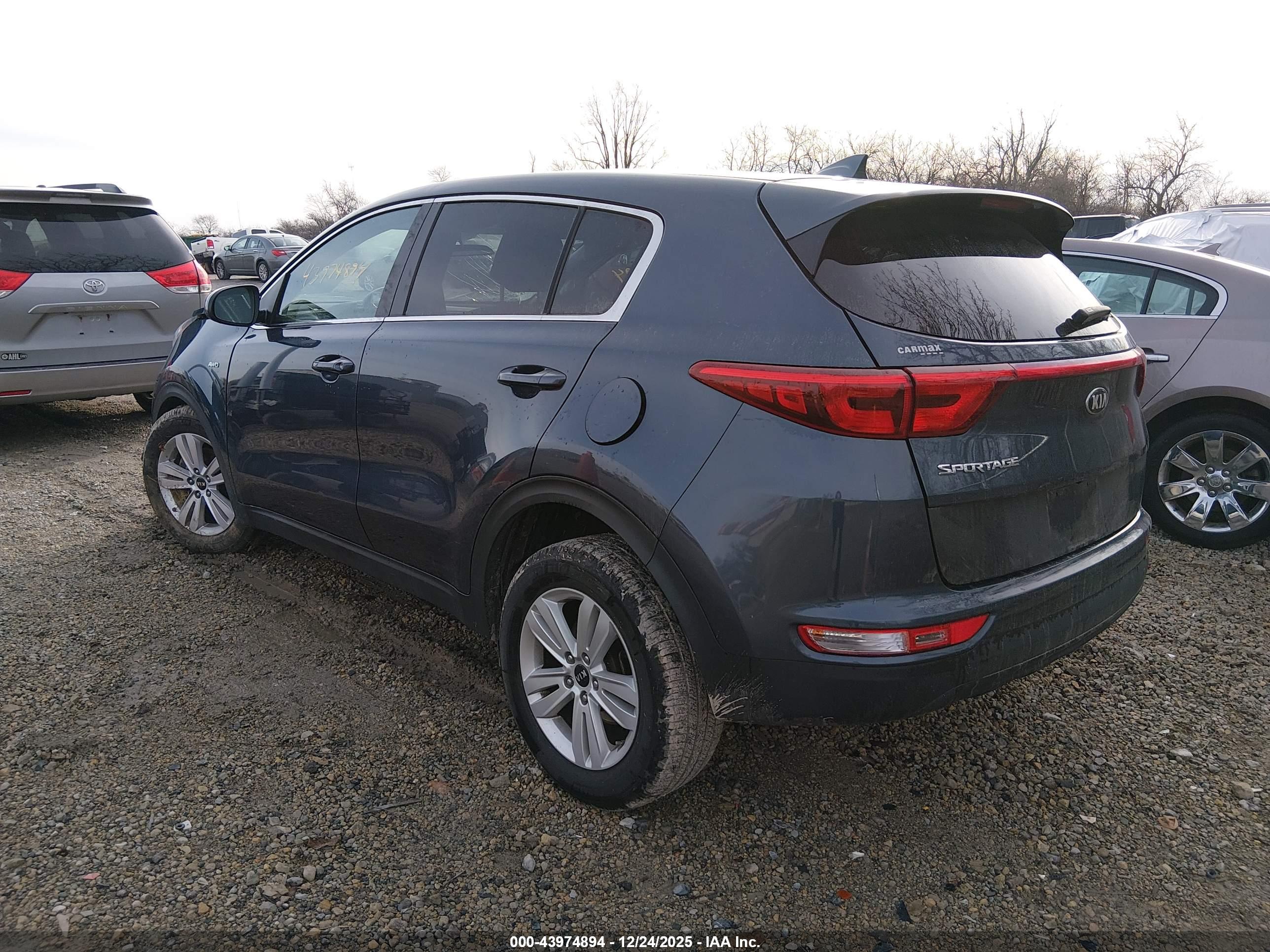 KIA SPORTAGE image 3