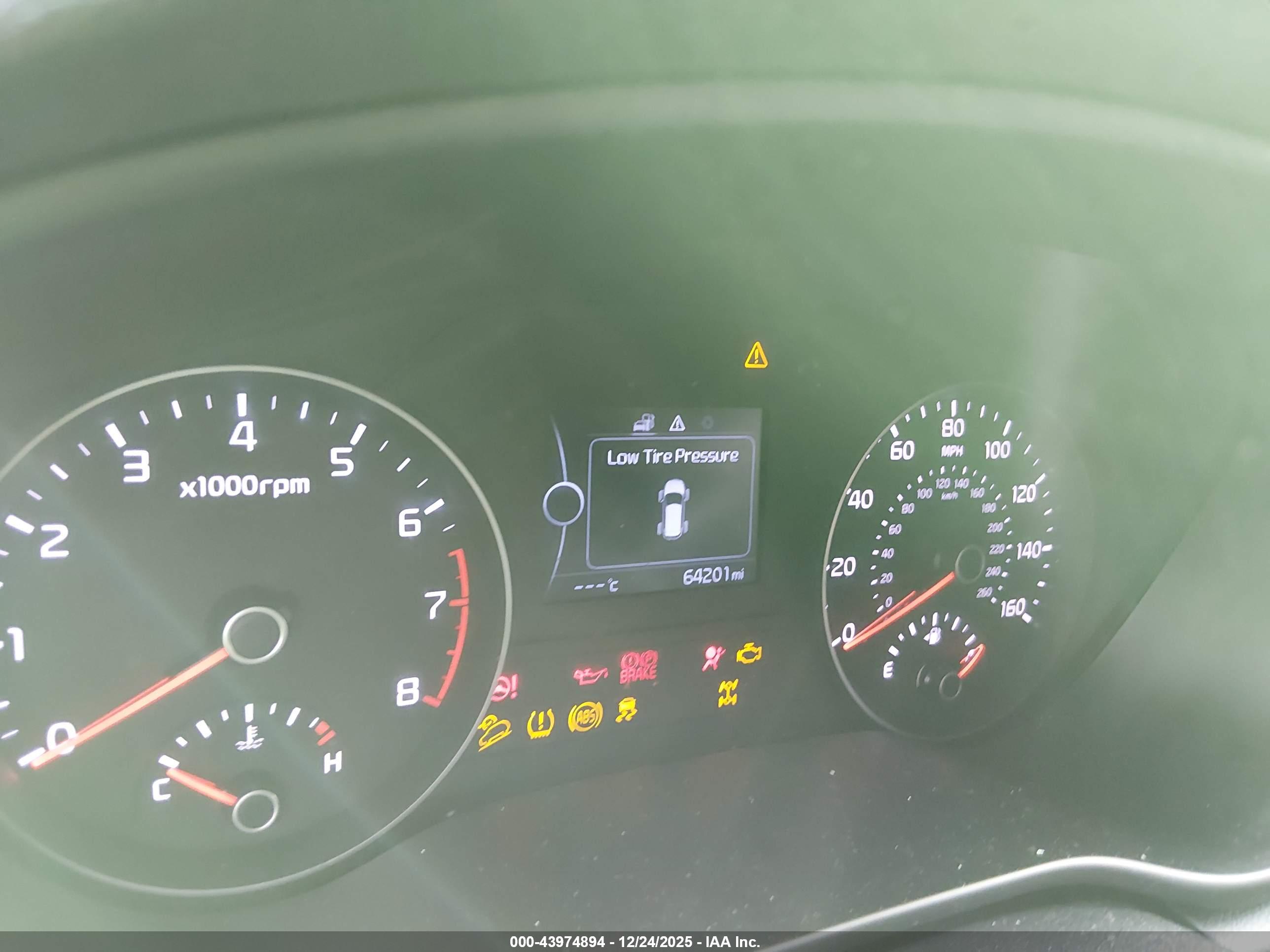 KIA SPORTAGE image 7
