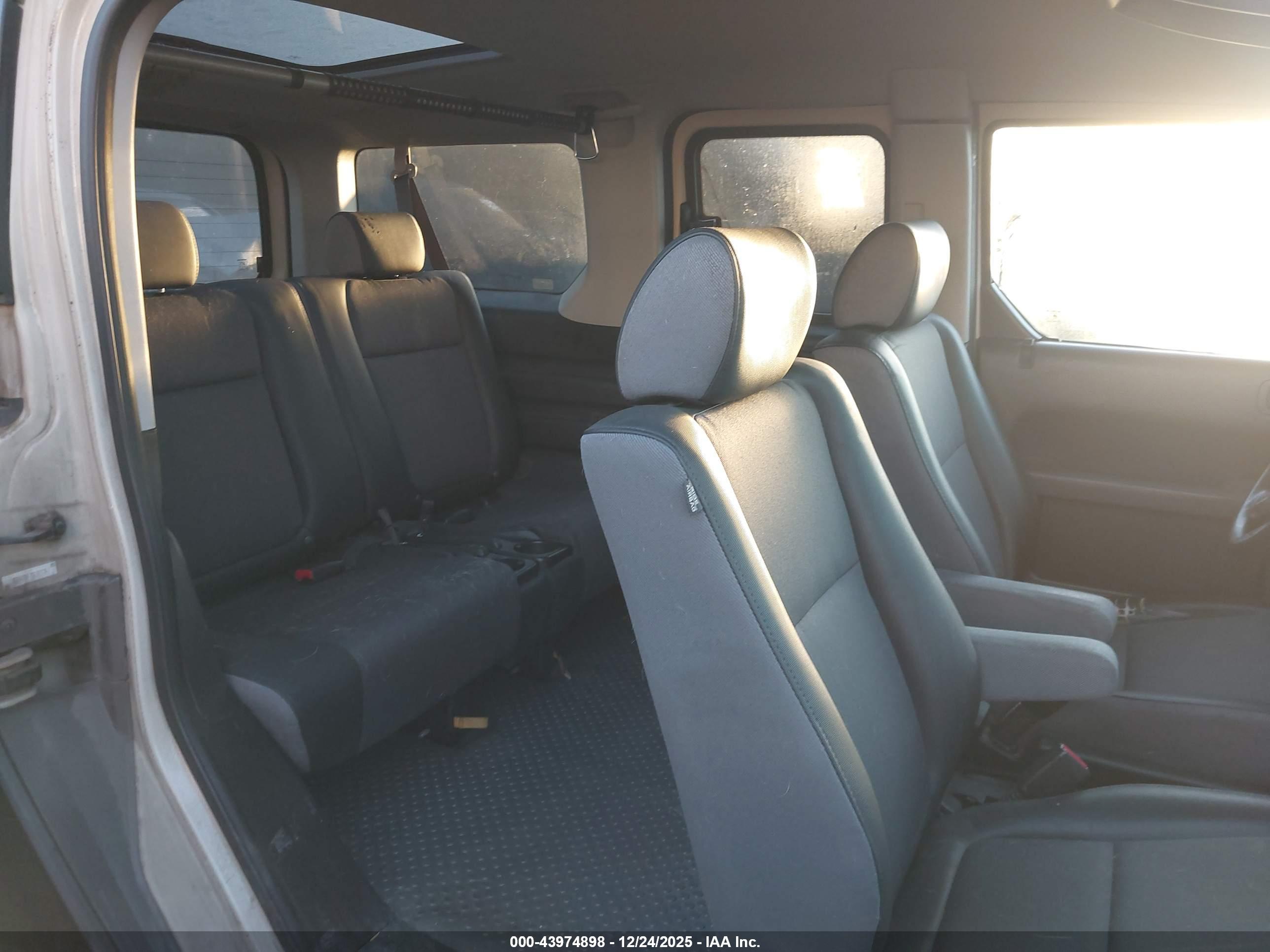 HONDA ELEMENT image 8