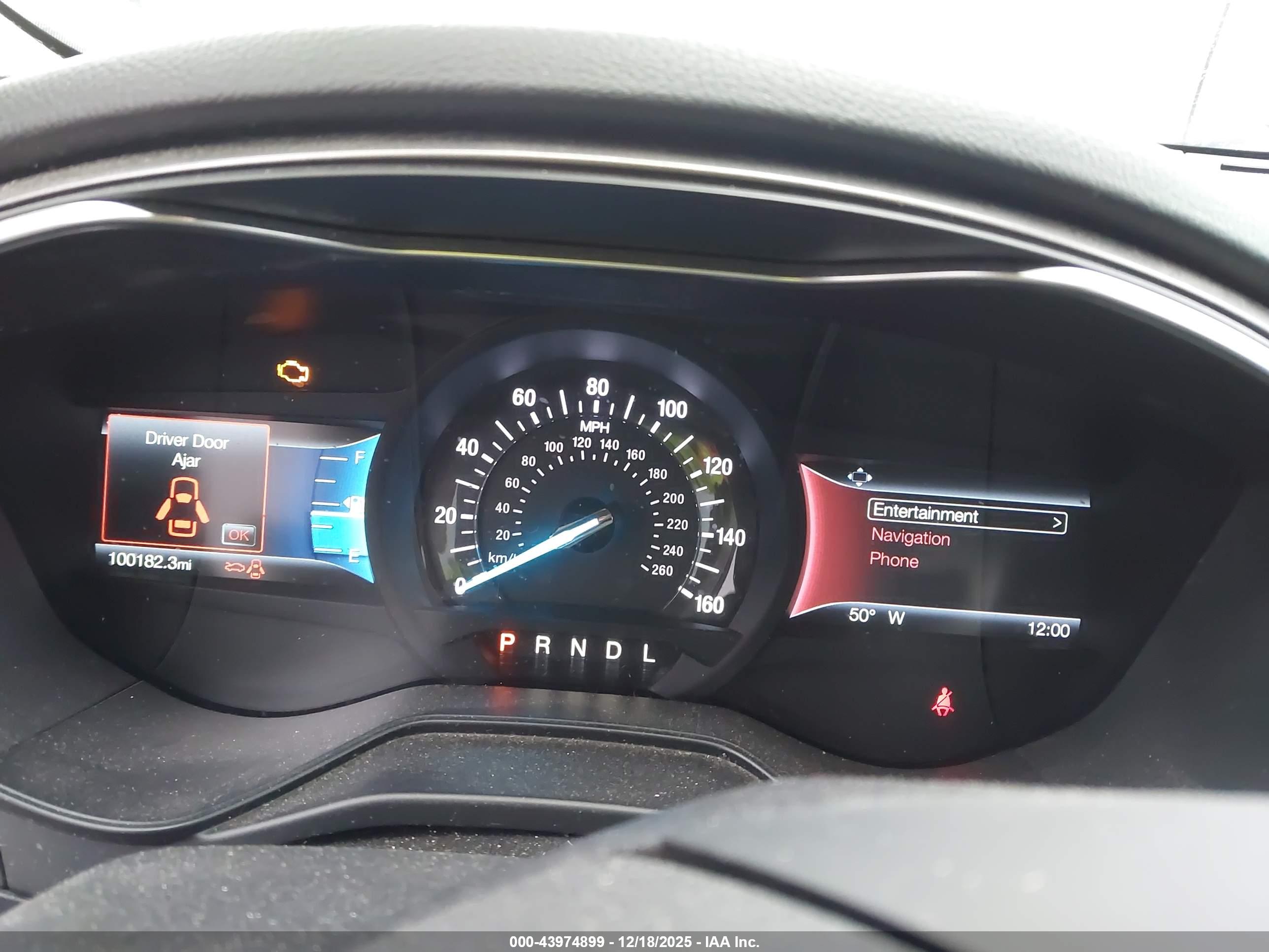 FORD FUSION image 7