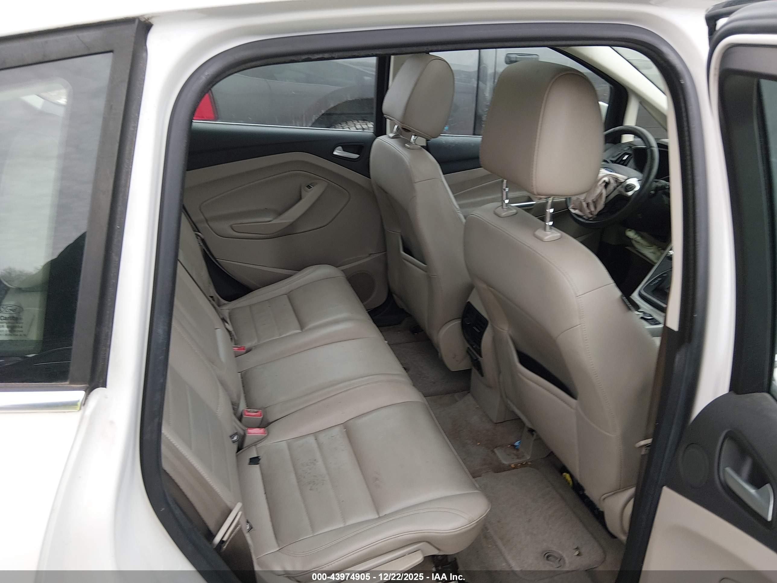 FORD C-MAX image 8