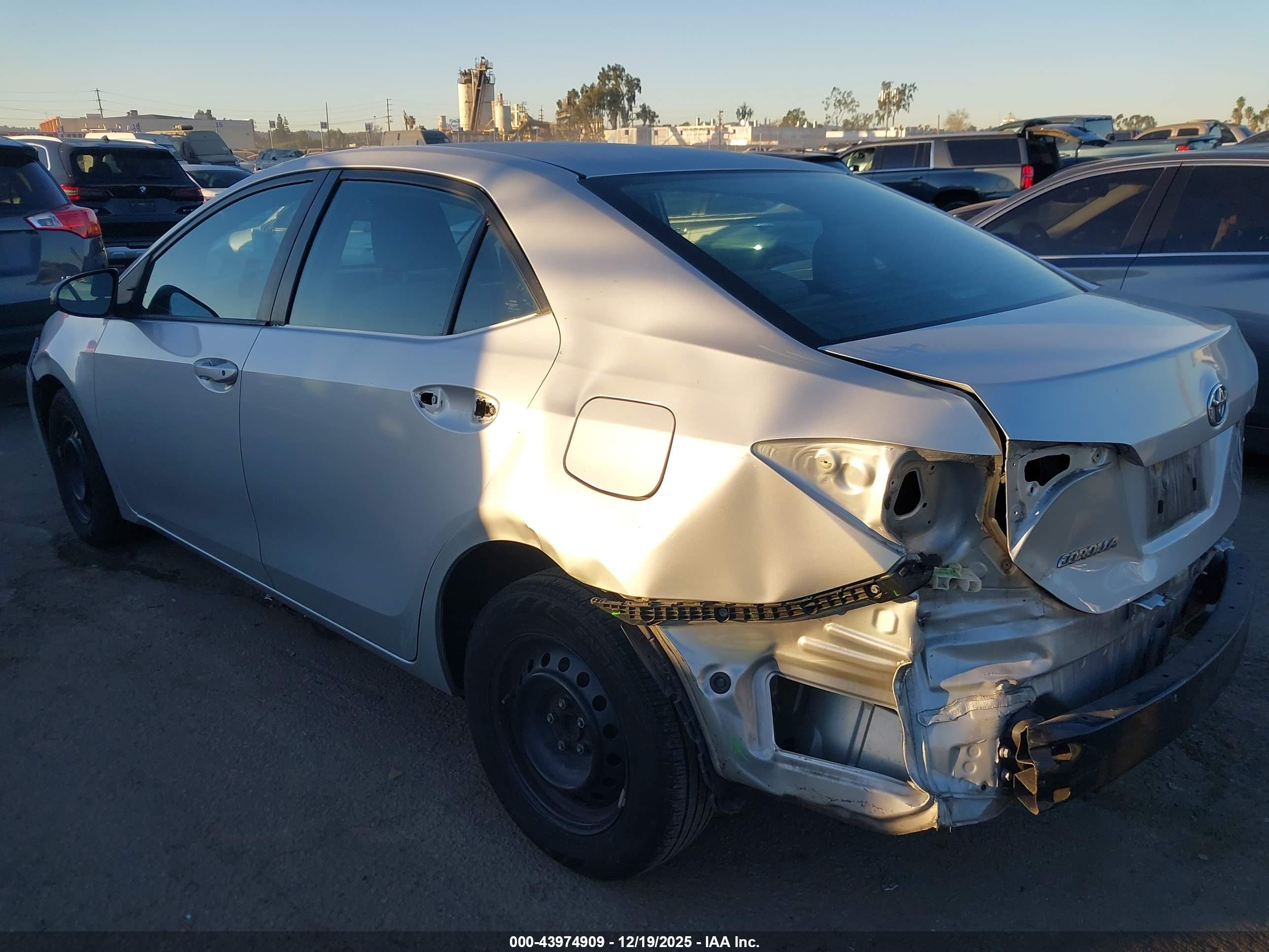 TOYOTA COROLLA image 3