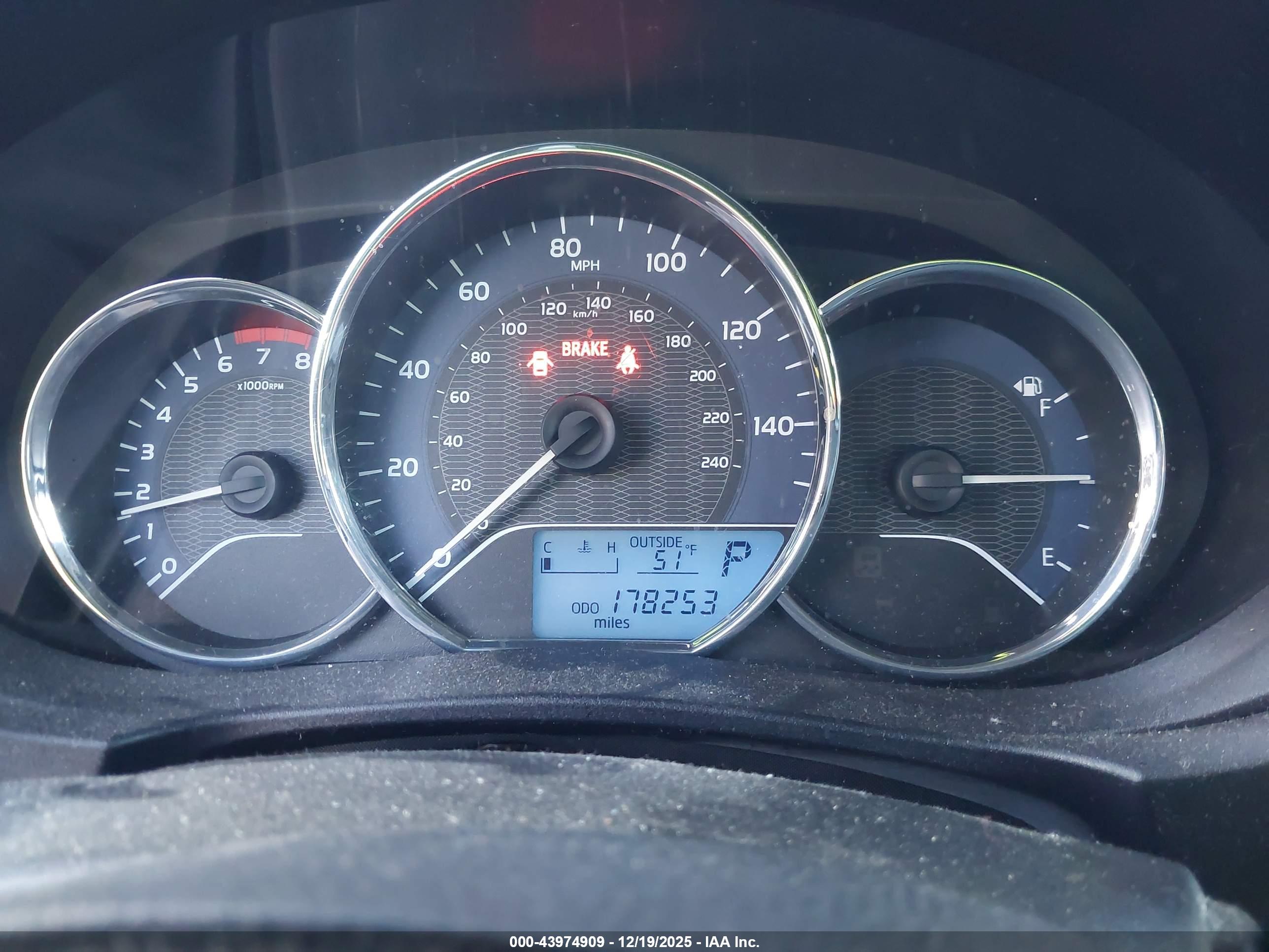 TOYOTA COROLLA image 7
