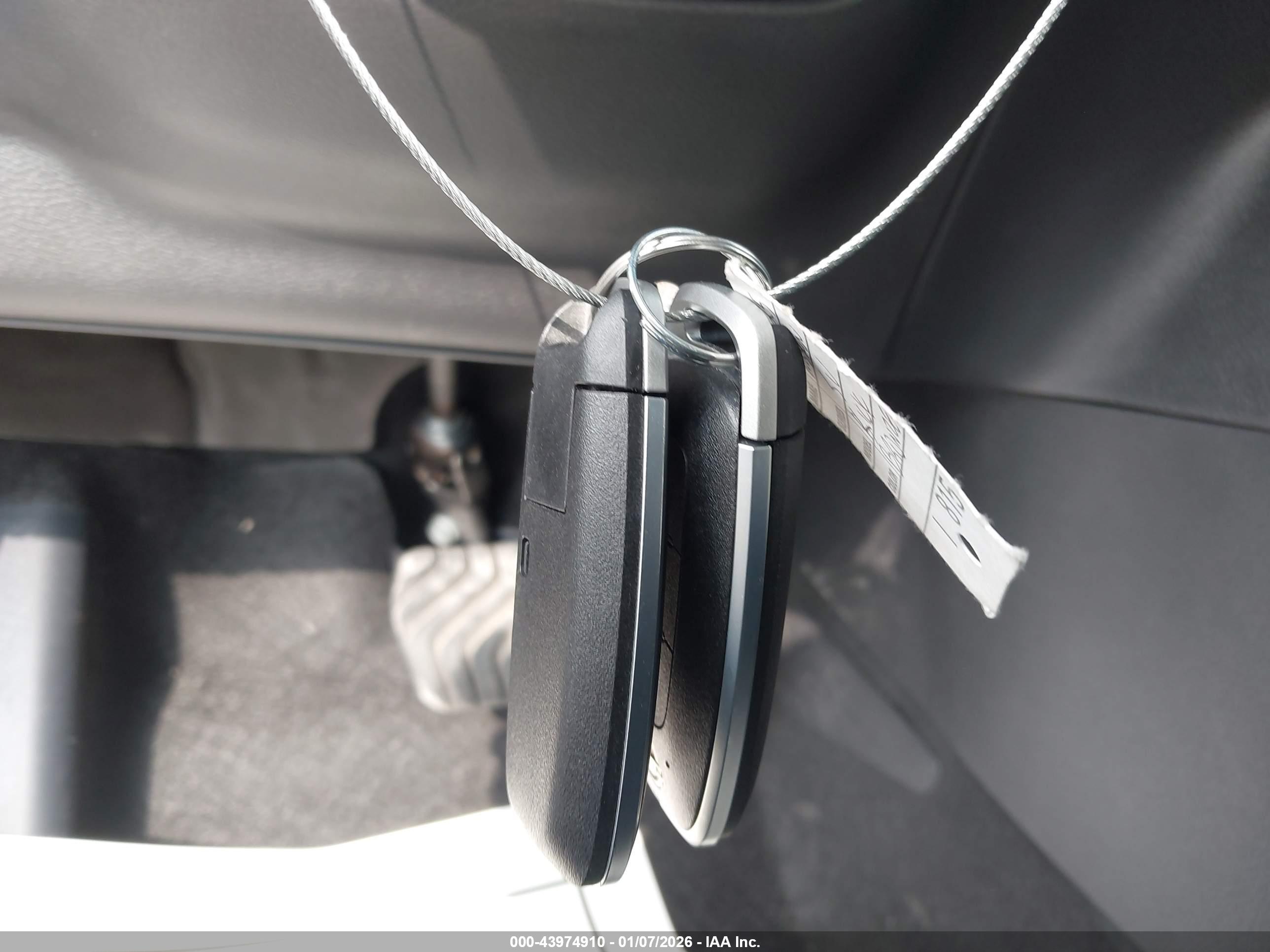 NISSAN KICKS image 11
