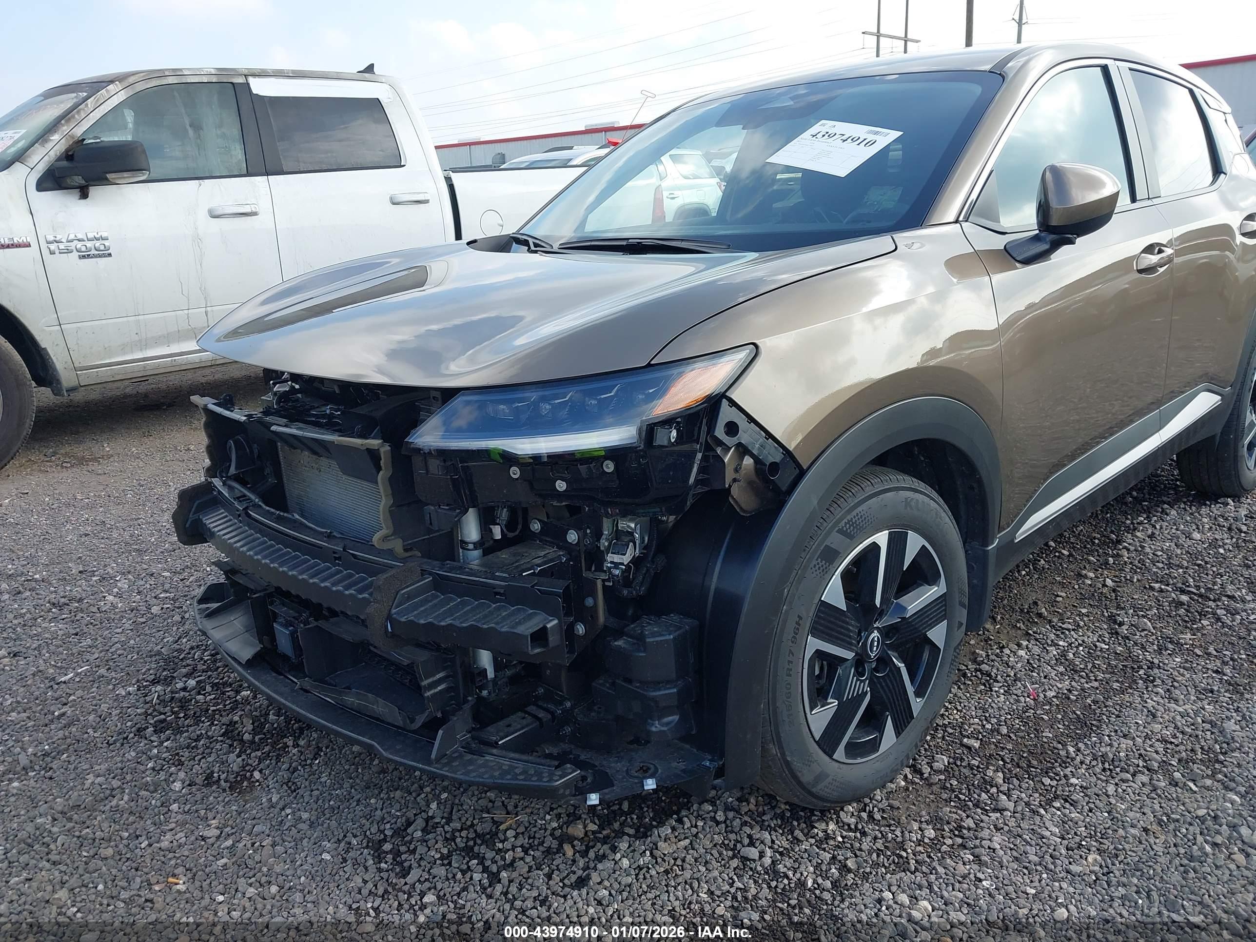 NISSAN KICKS image 6