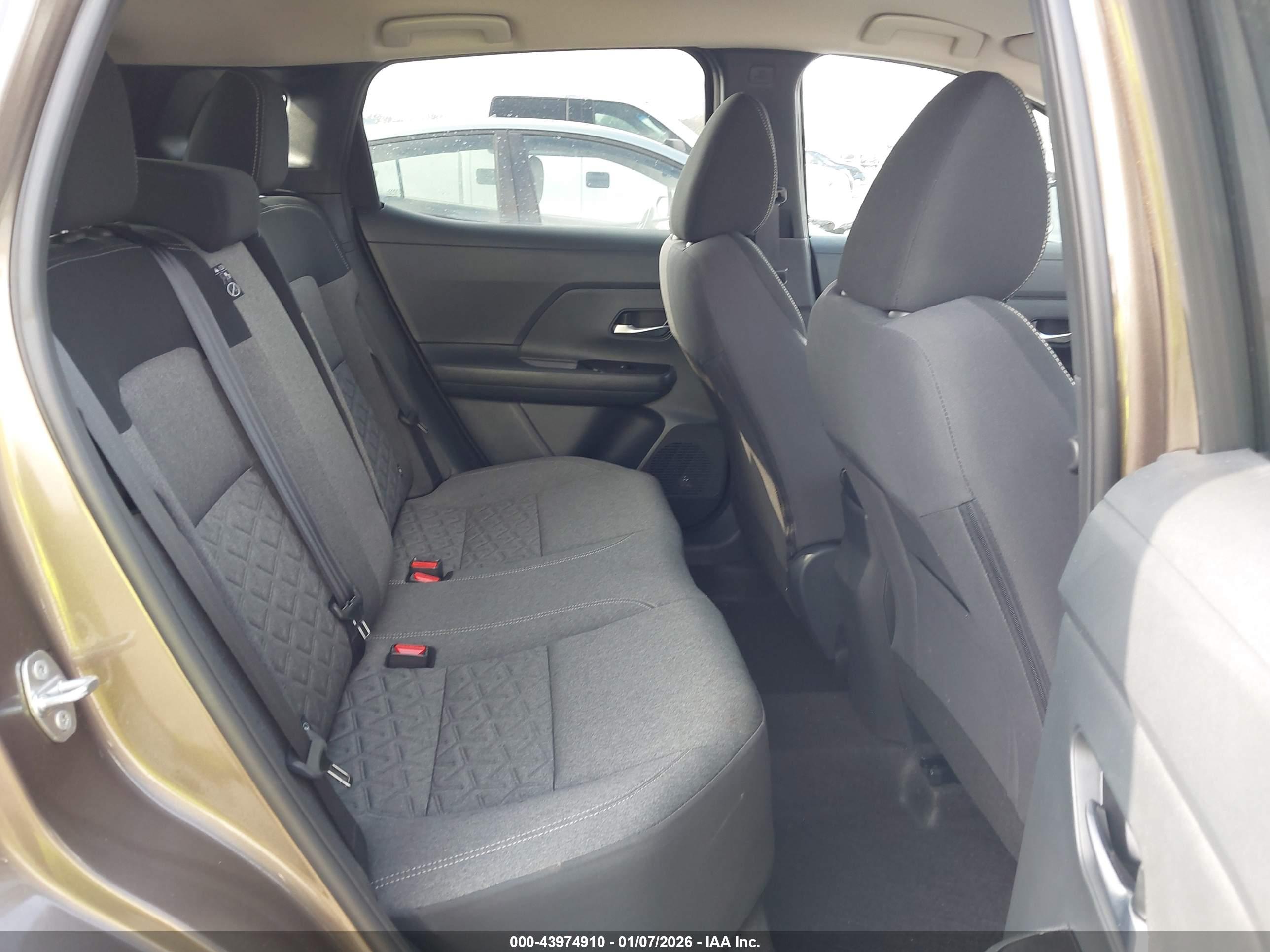 NISSAN KICKS image 8