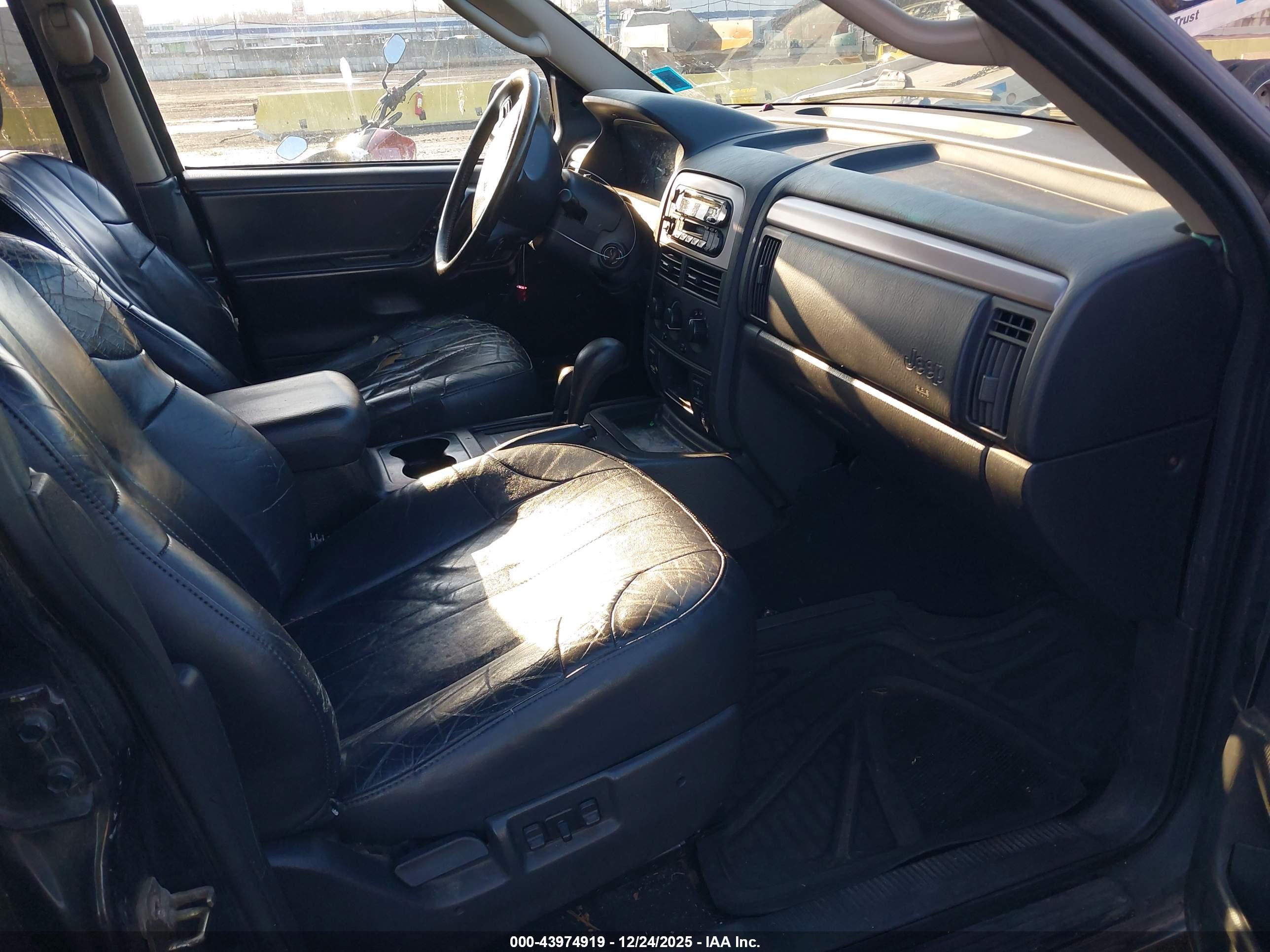JEEP GRAND image 5