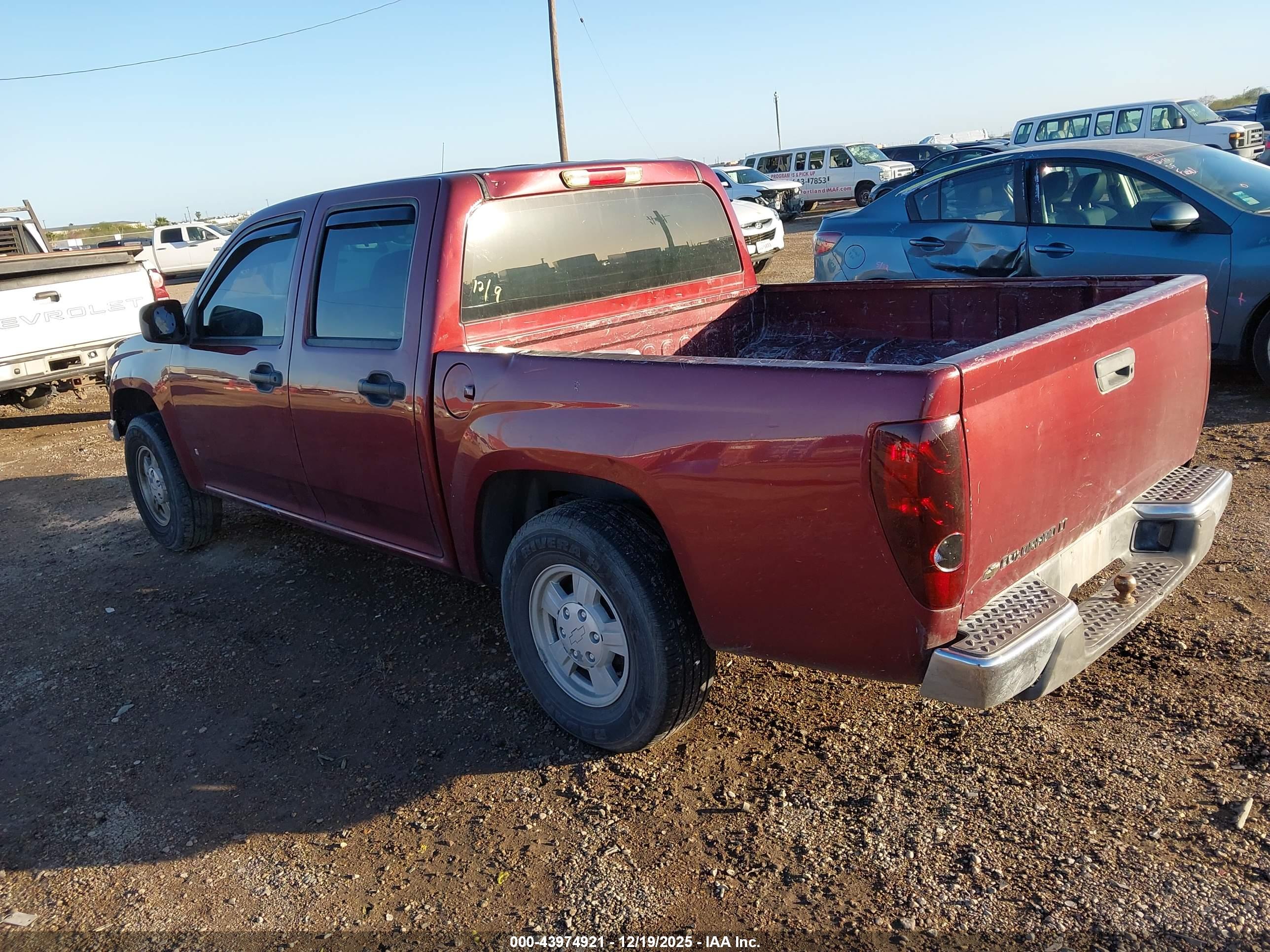 CHEVROLET COLORADO image 3