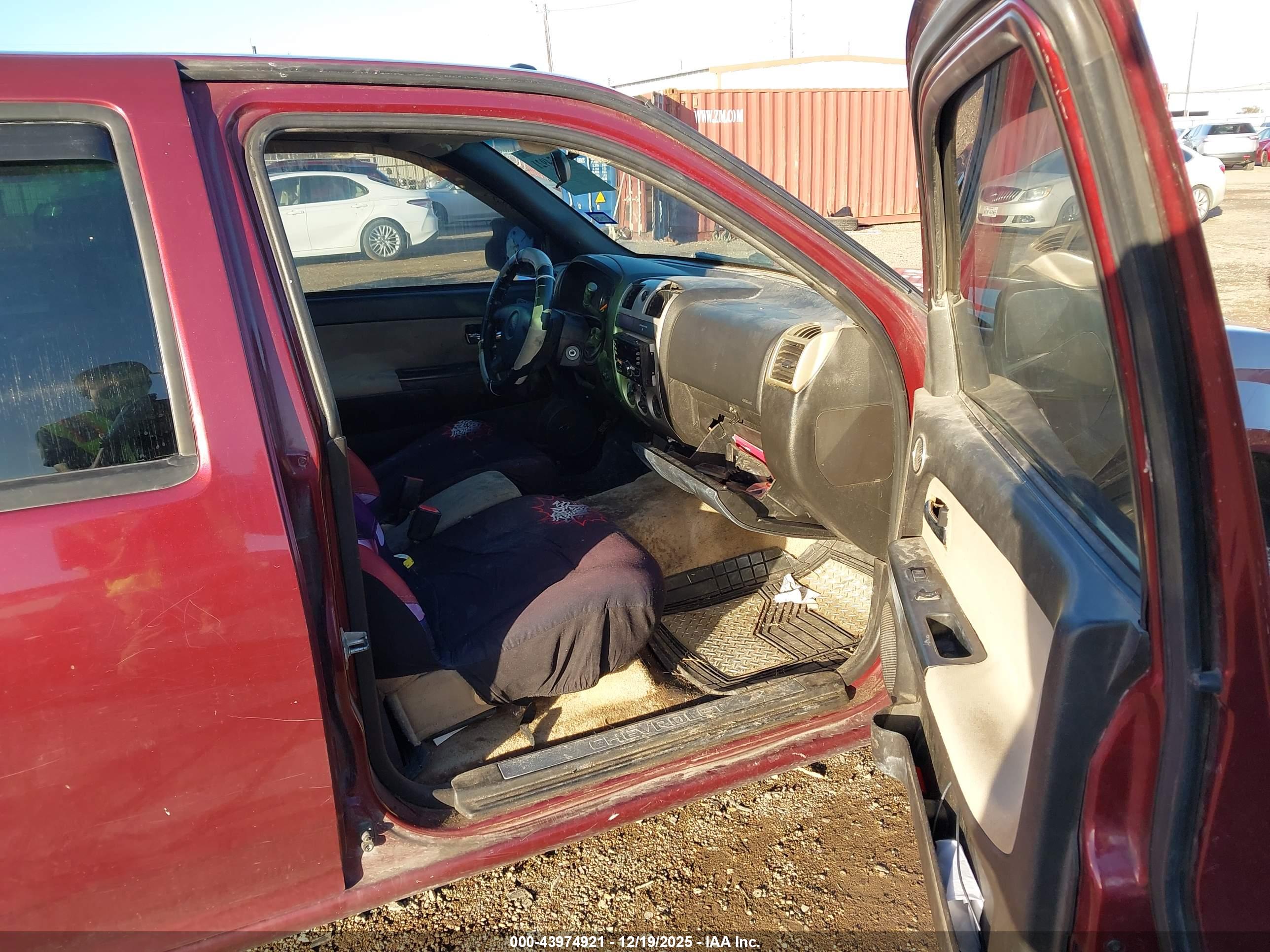 CHEVROLET COLORADO image 5