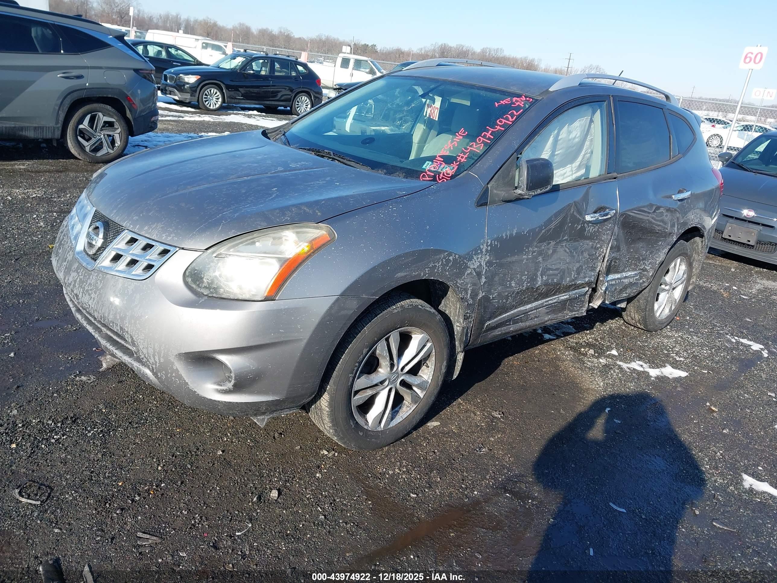 NISSAN ROGUE image 2