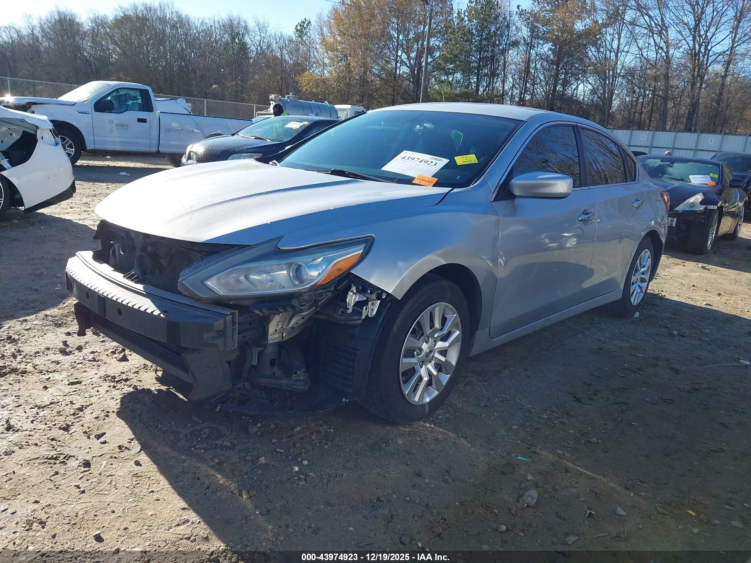 NISSAN ALTIMA image 2