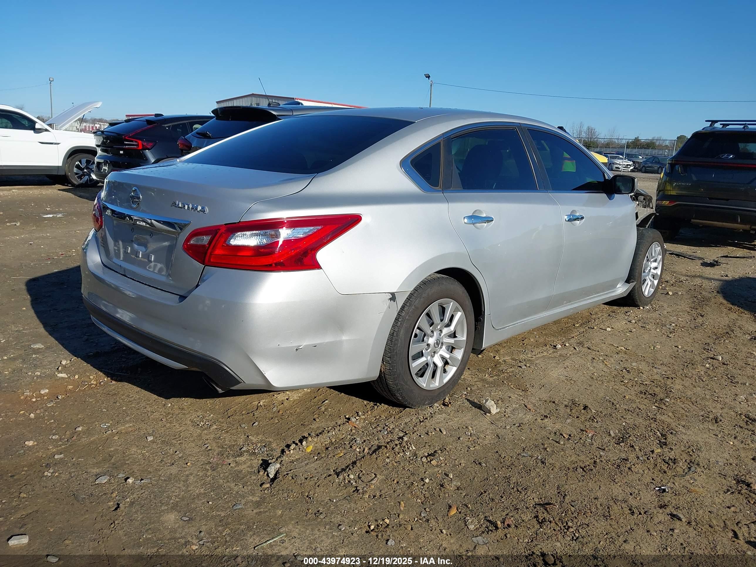 NISSAN ALTIMA image 4