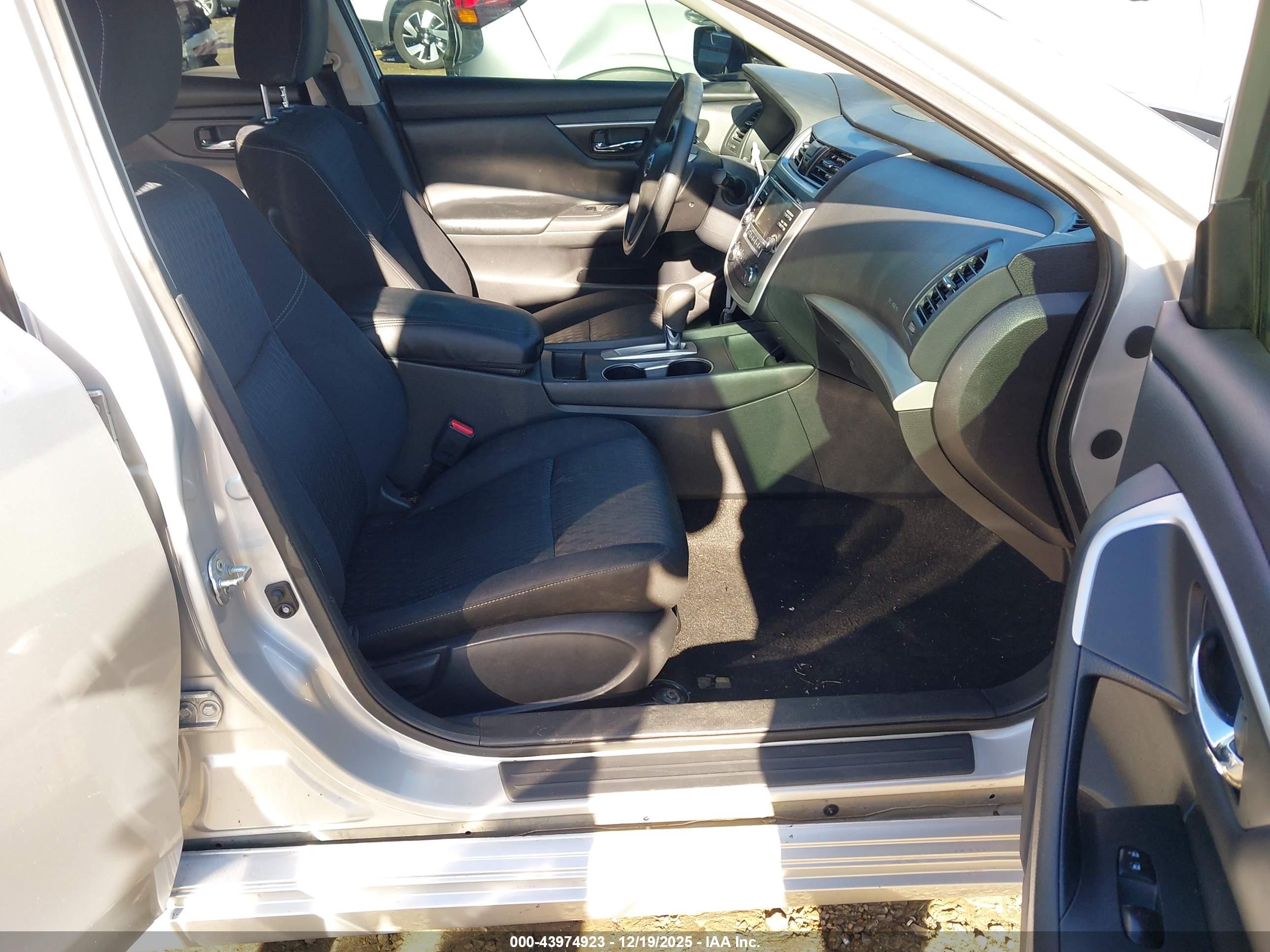 NISSAN ALTIMA image 5