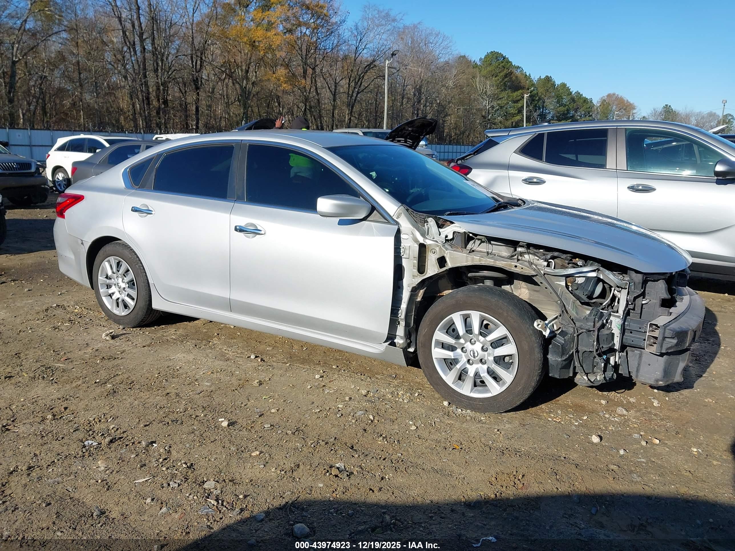 NISSAN ALTIMA image 6