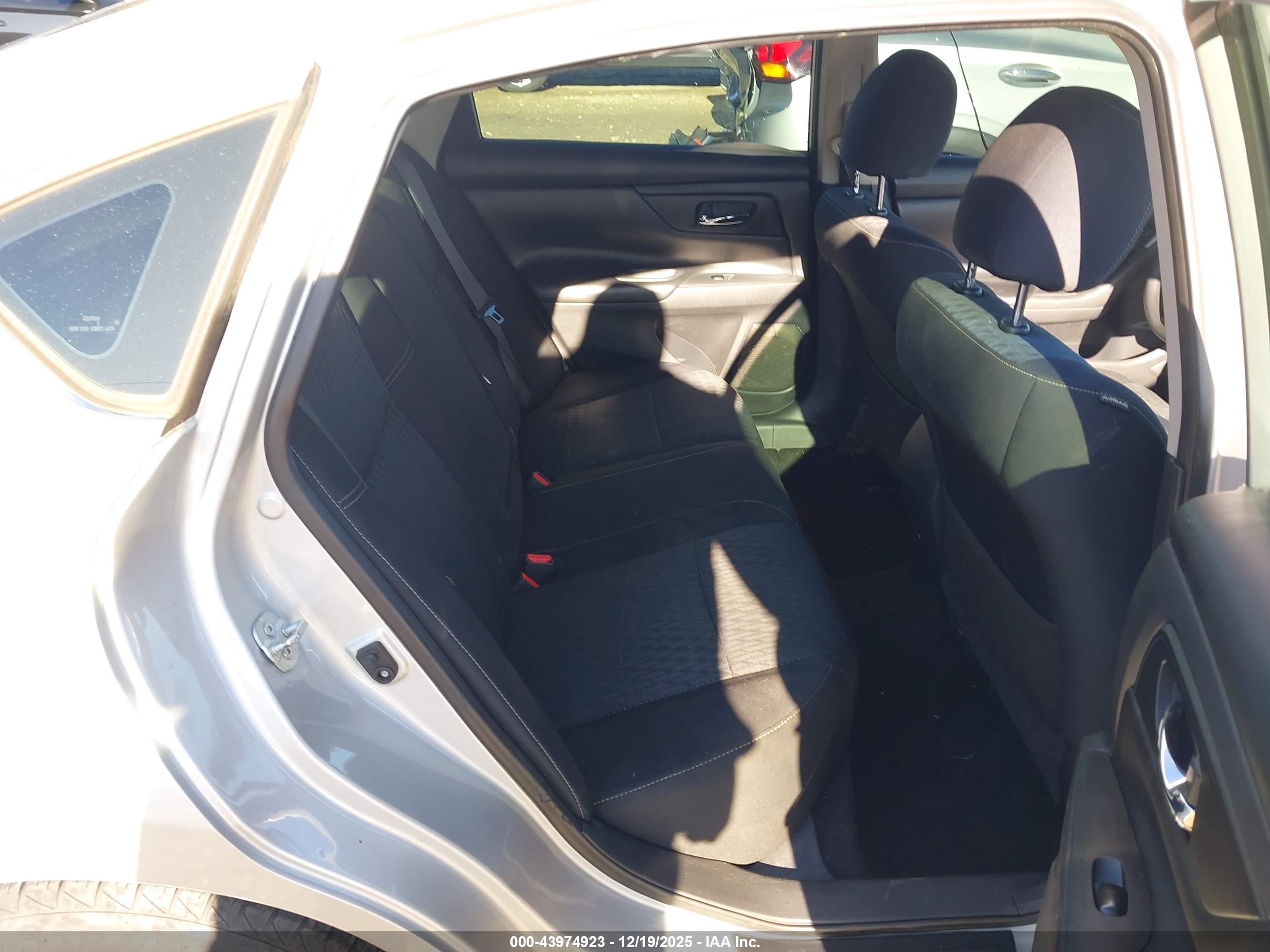 NISSAN ALTIMA image 8