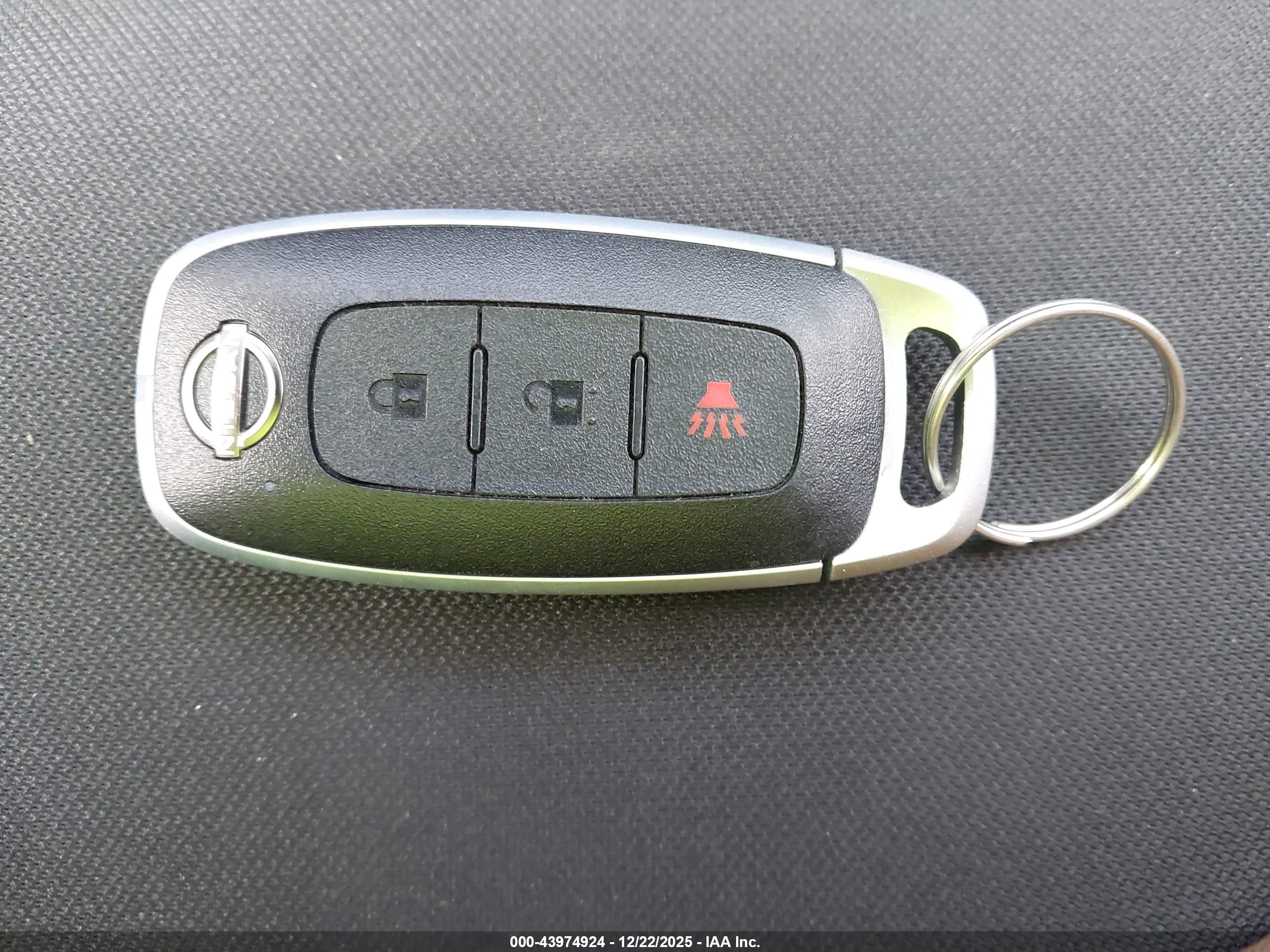 NISSAN KICKS image 11