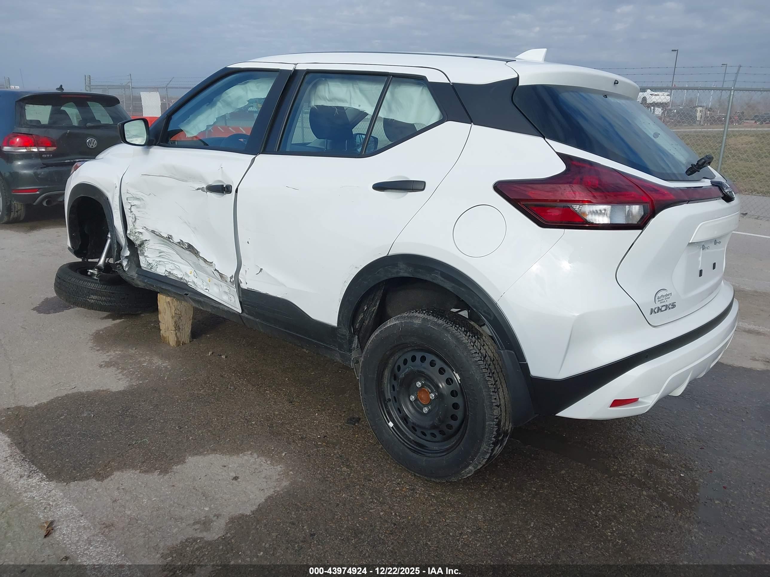 NISSAN KICKS image 3
