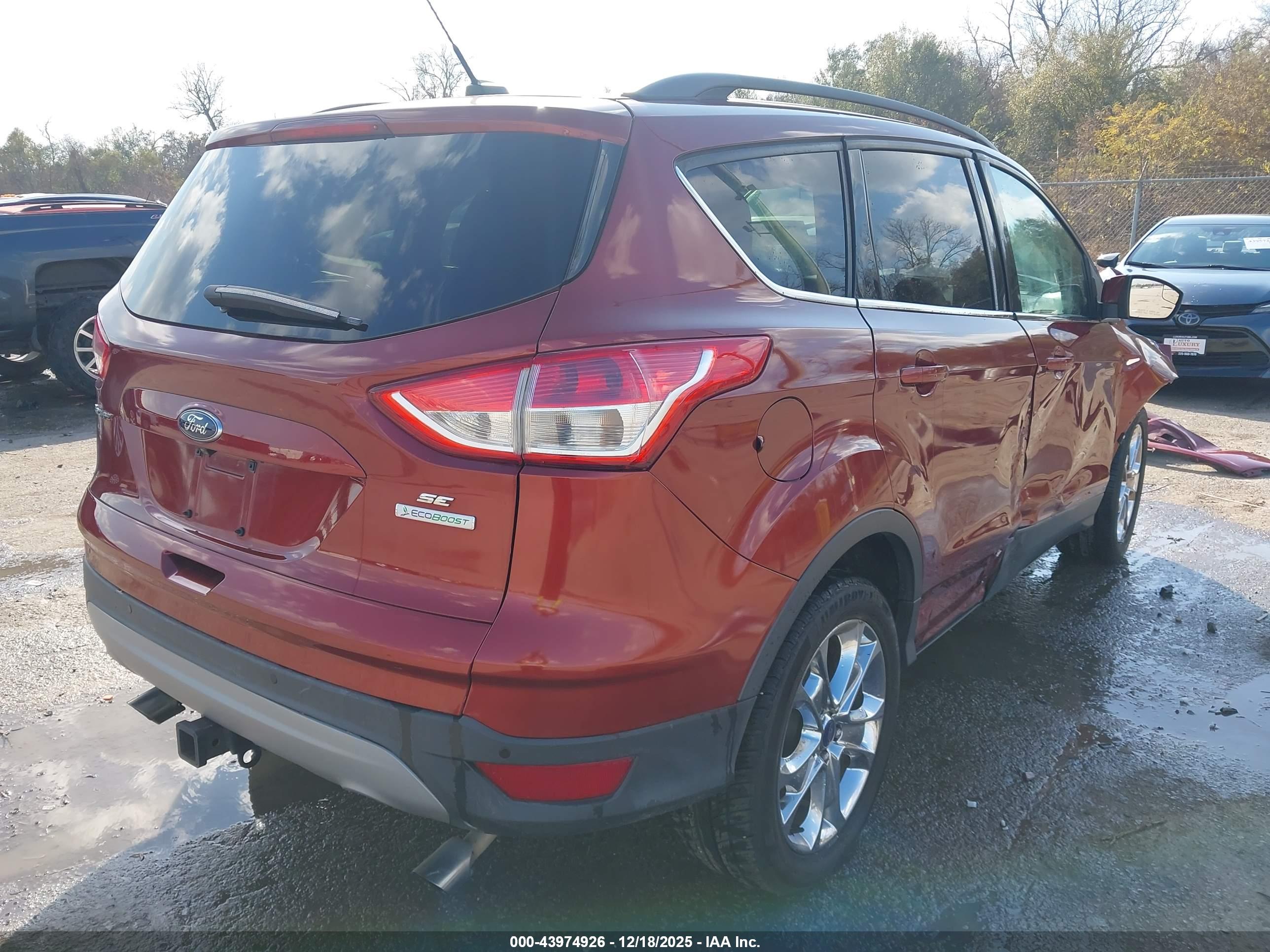 FORD ESCAPE image 4