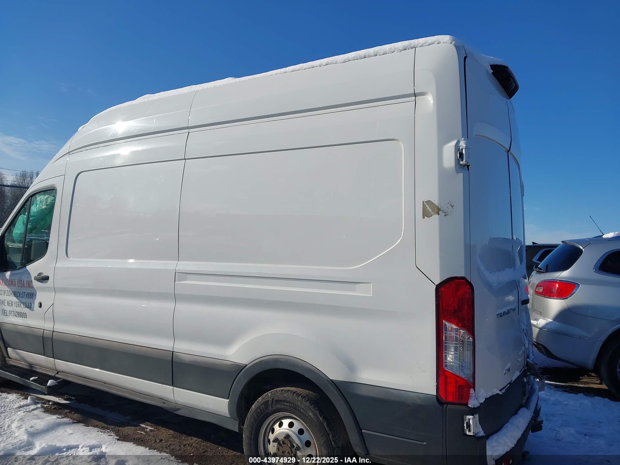 FORD TRANSIT-350 image 3