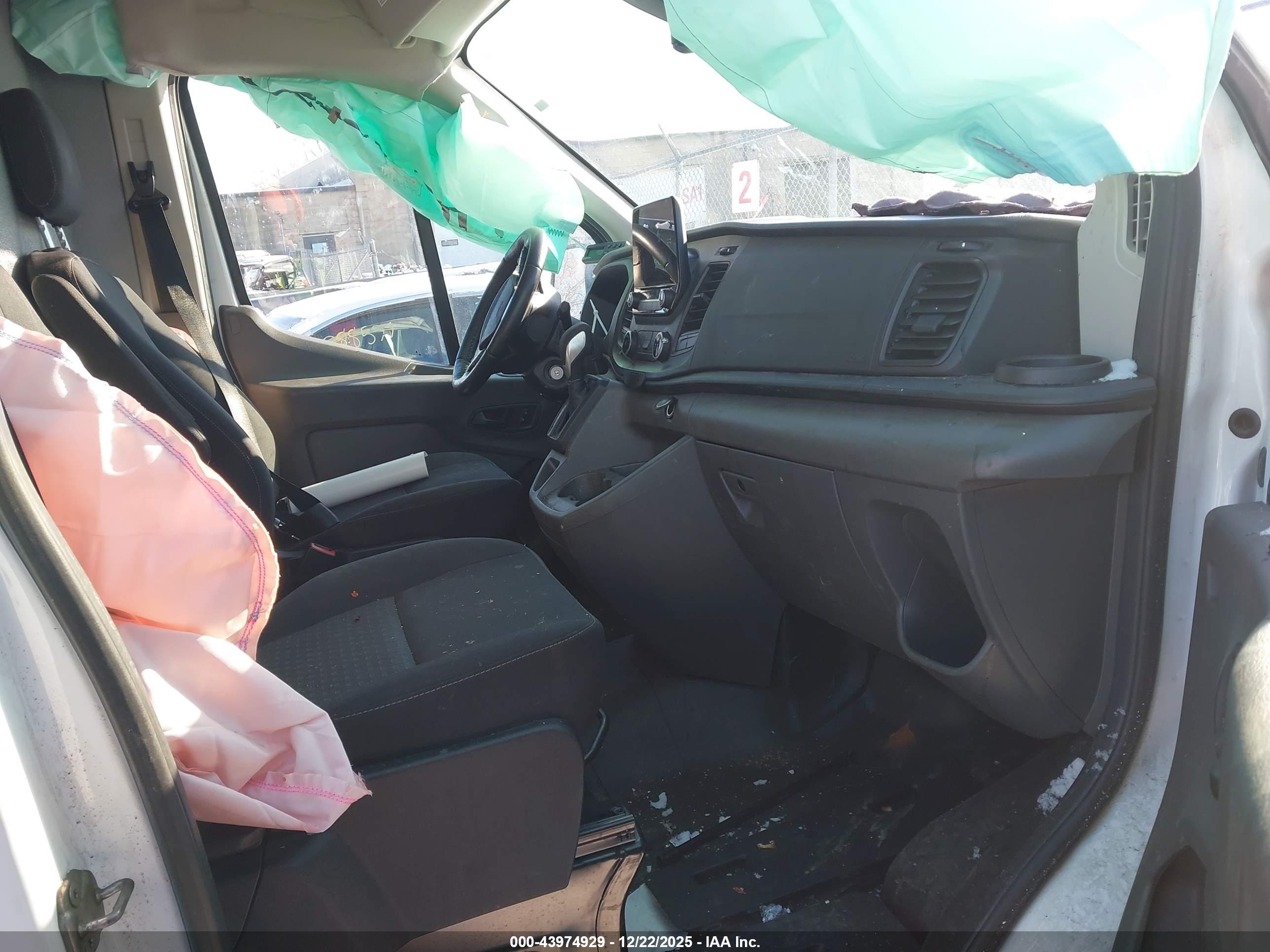 FORD TRANSIT-350 image 5