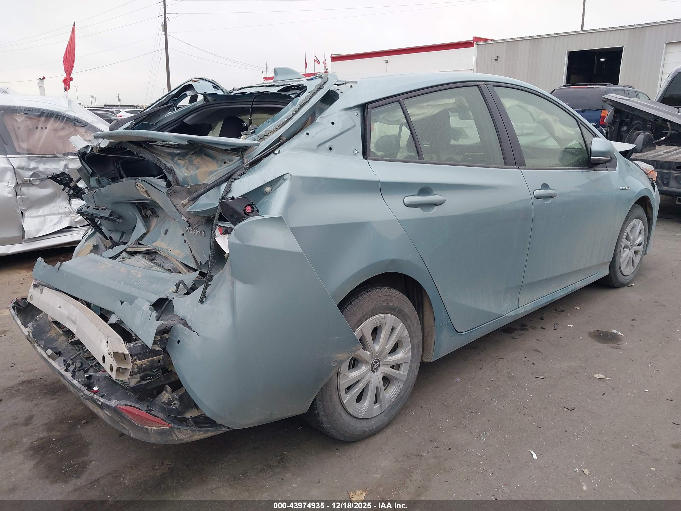 TOYOTA PRIUS image 4