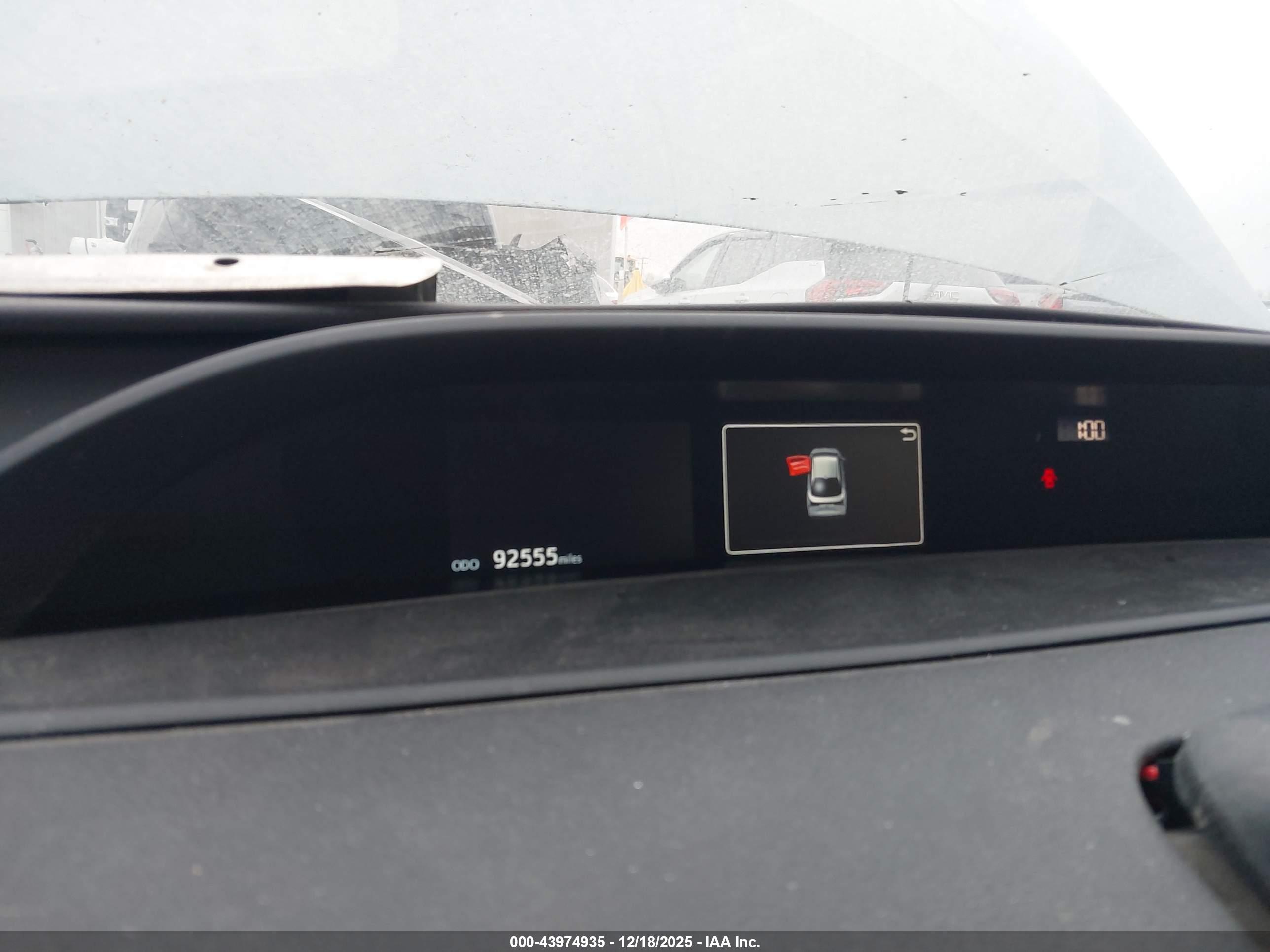 TOYOTA PRIUS image 7