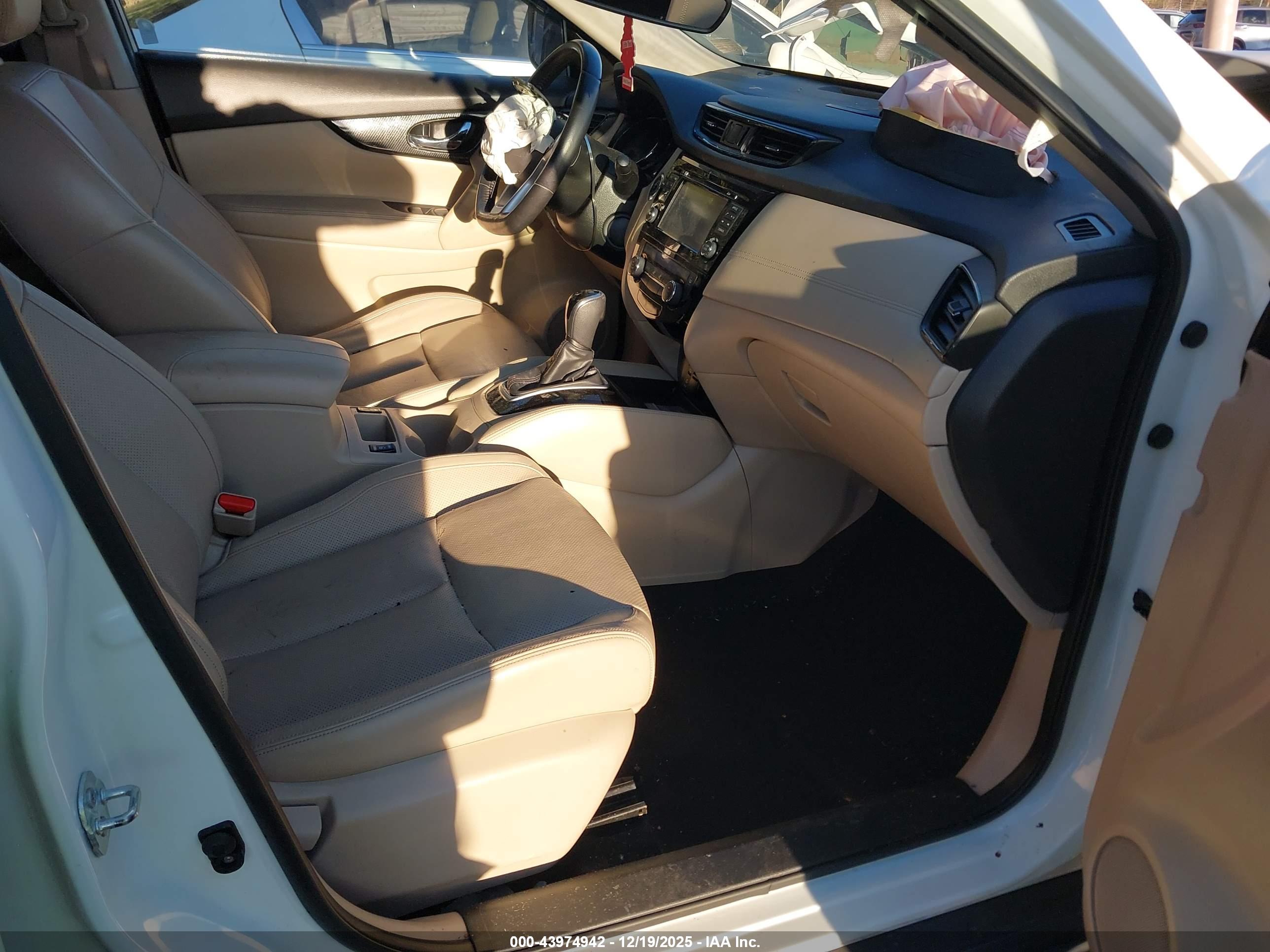 NISSAN ROGUE image 5