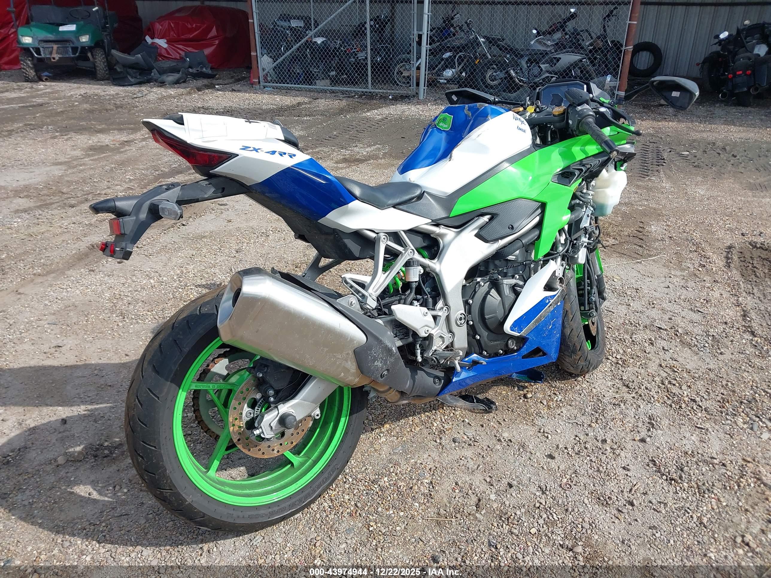 KAWASAKI ZX400 image 4