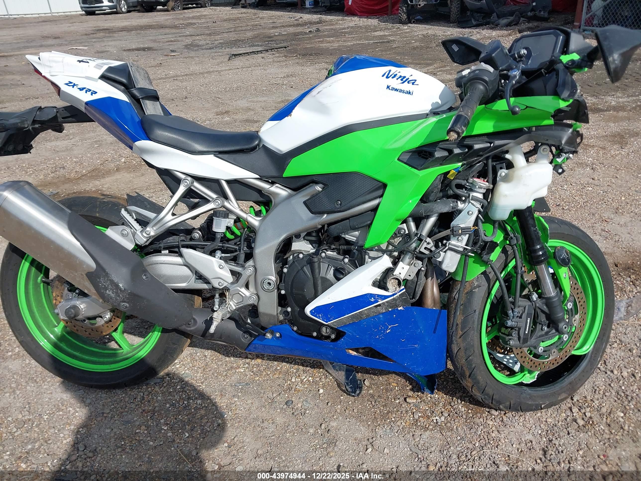 KAWASAKI ZX400 image 8