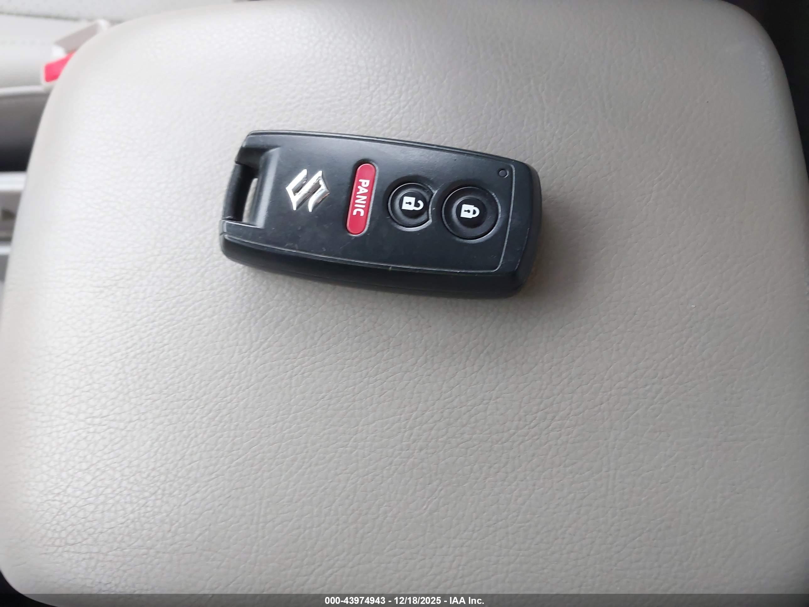 SUZUKI GRAND image 11