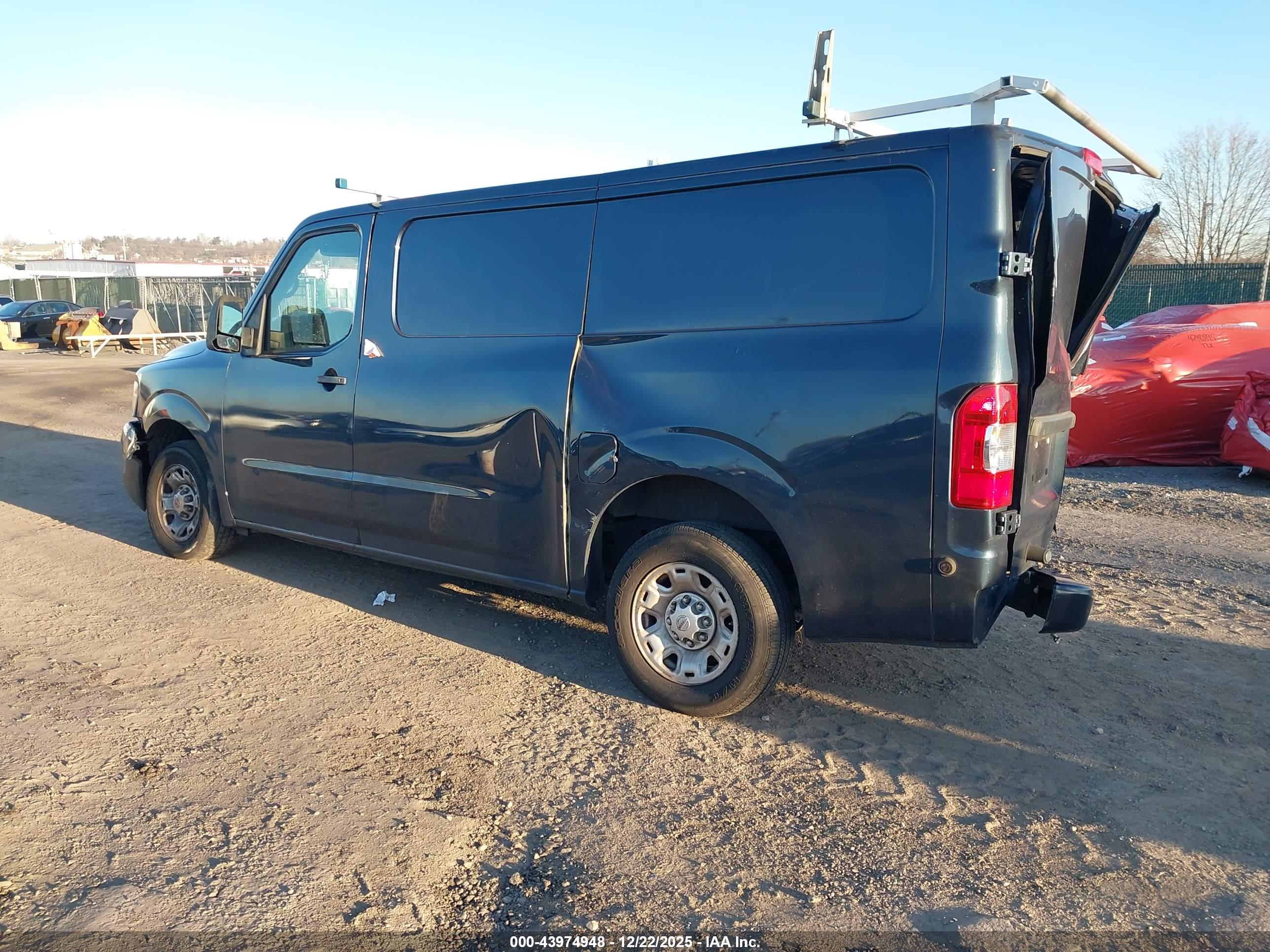NISSAN NV image 3