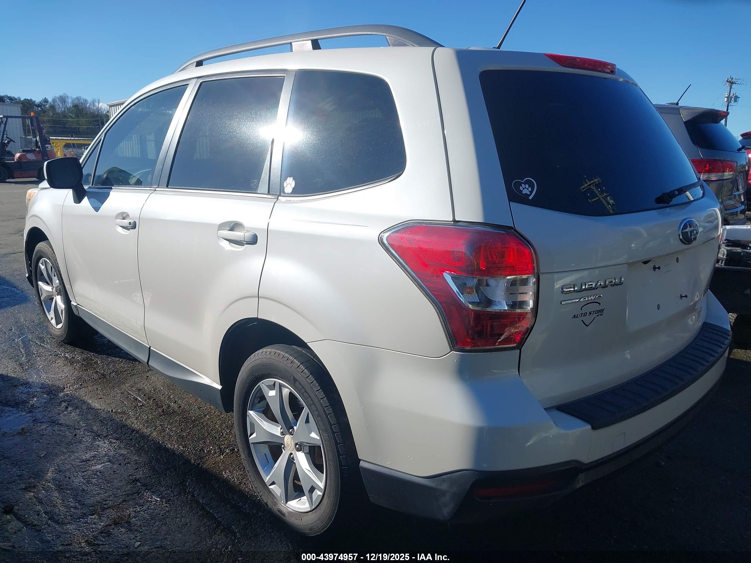 SUBARU FORESTER image 3