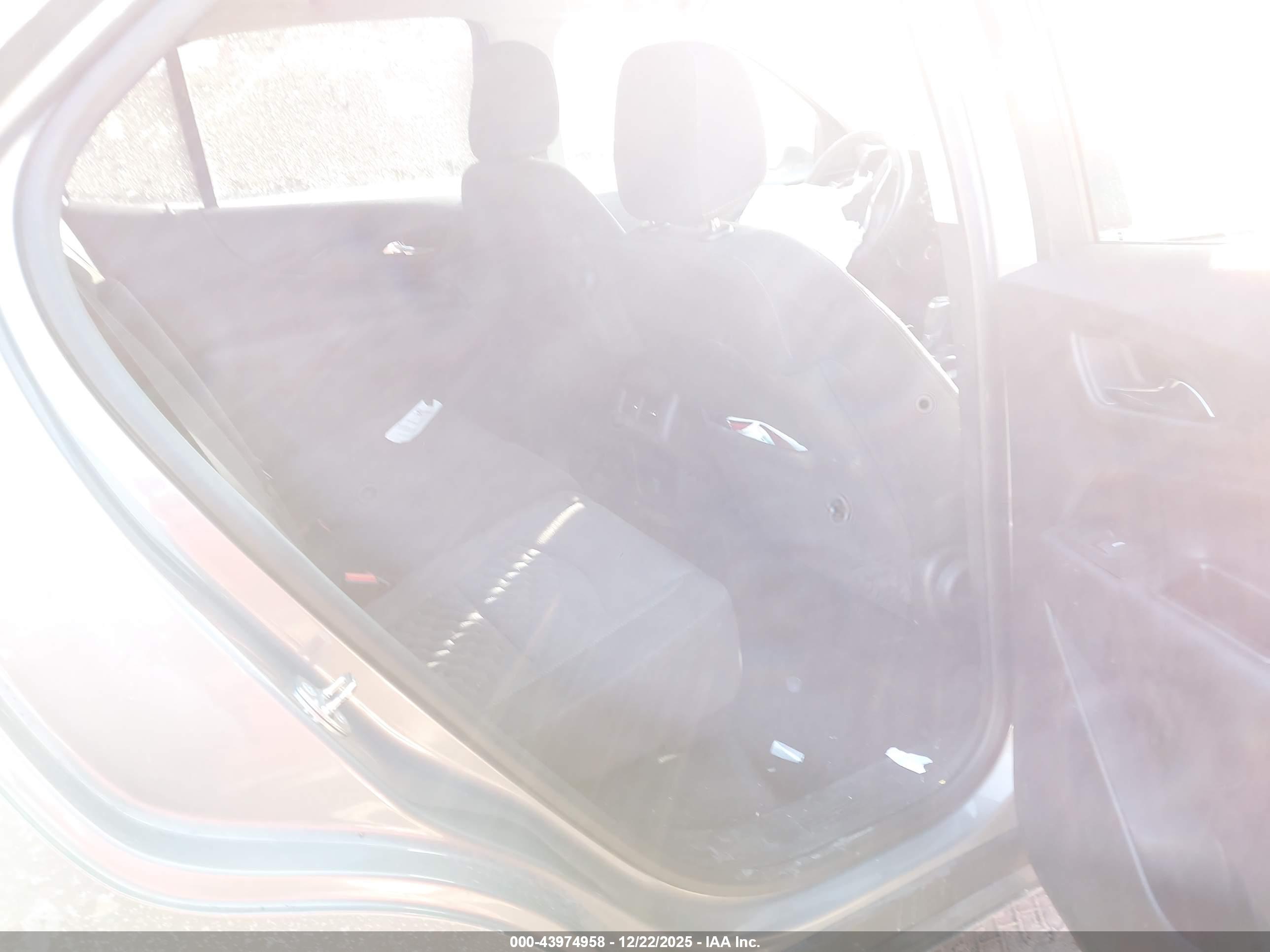 CHEVROLET EQUINOX image 8