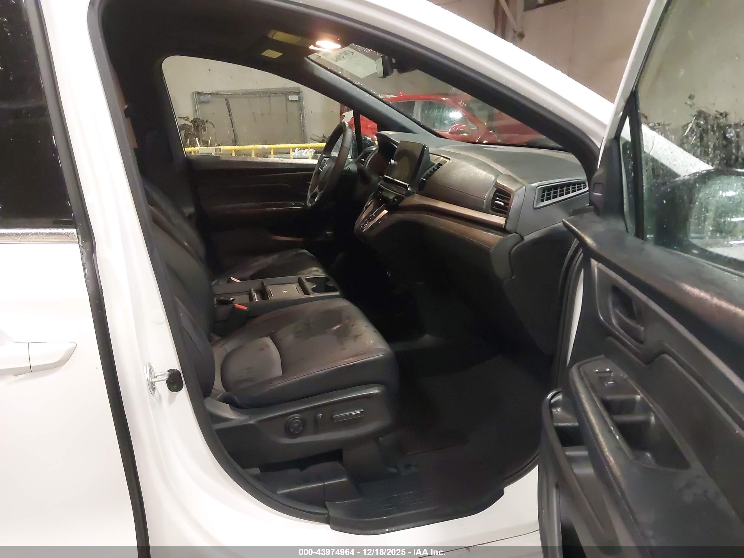 HONDA ODYSSEY image 5