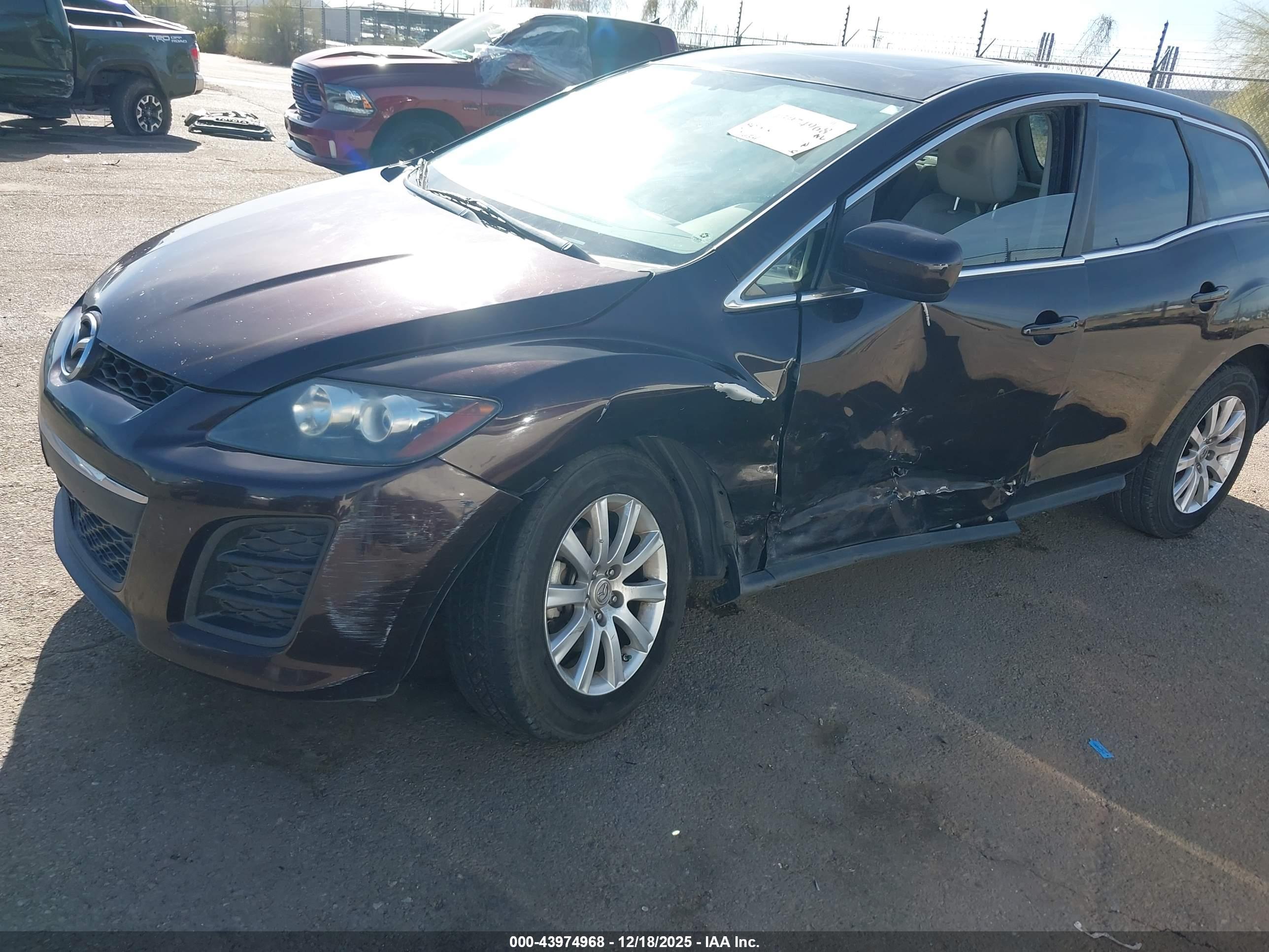 MAZDA CX-7 image 6