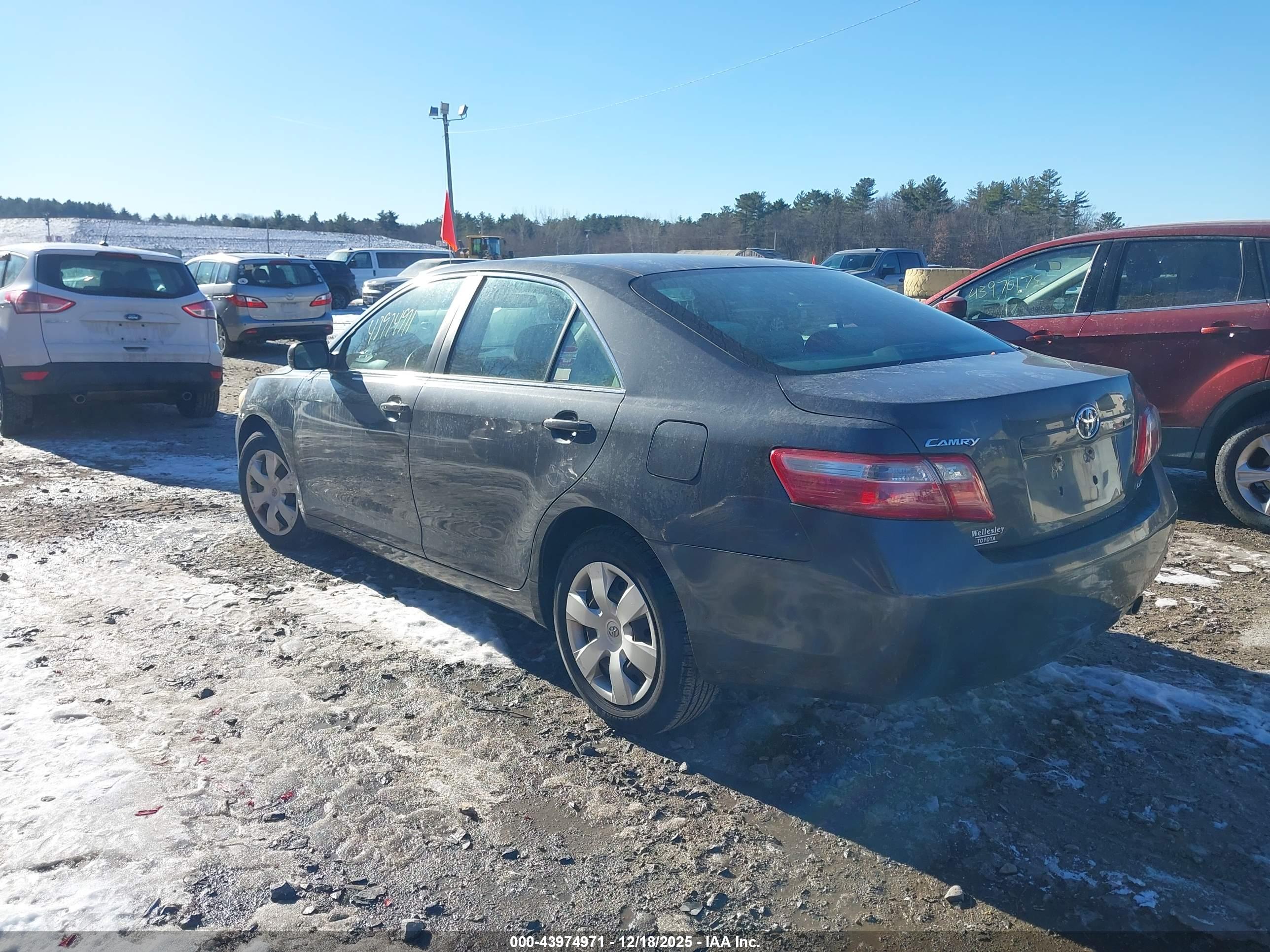 TOYOTA CAMRY image 3