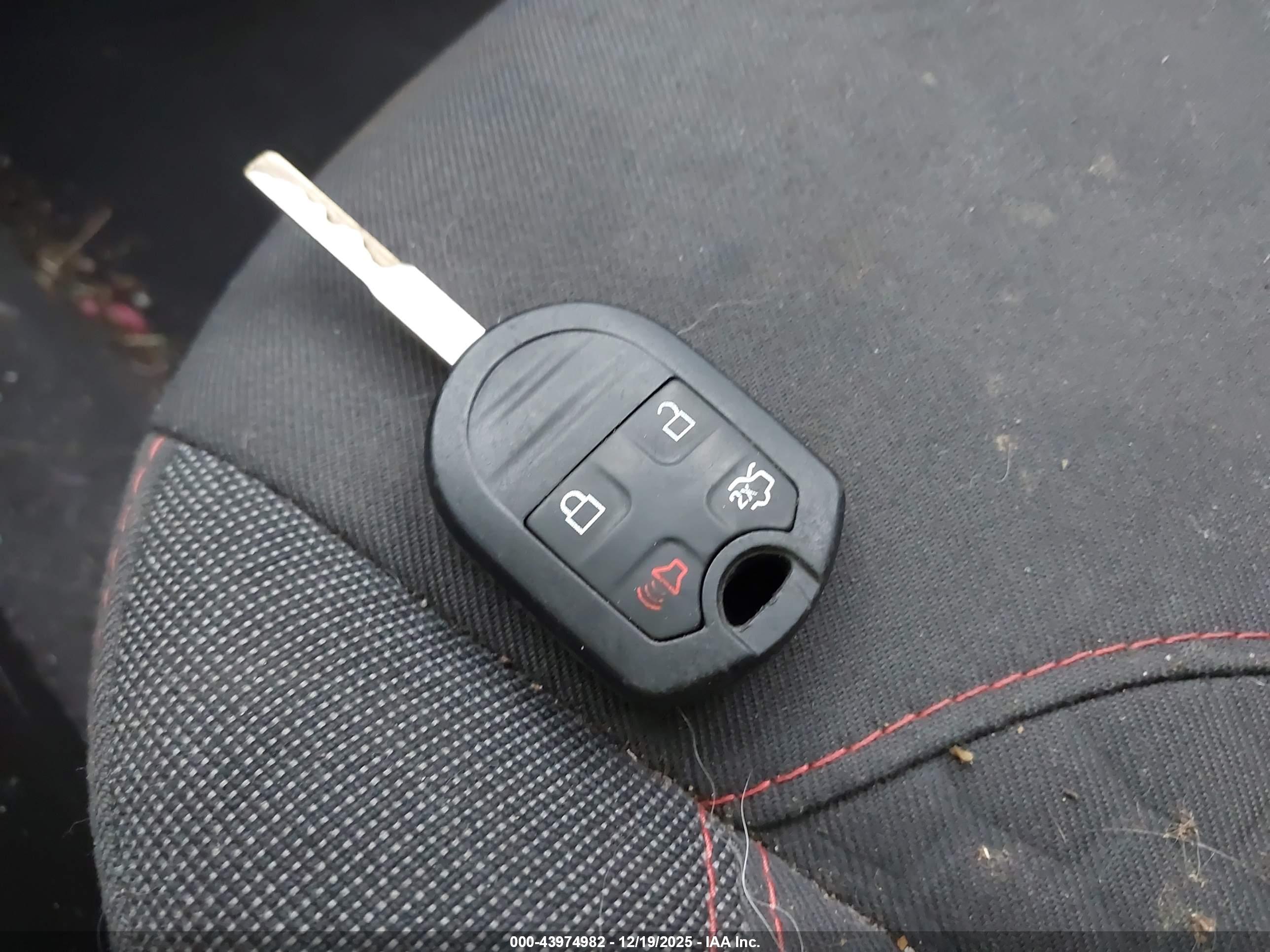 FORD FIESTA image 11
