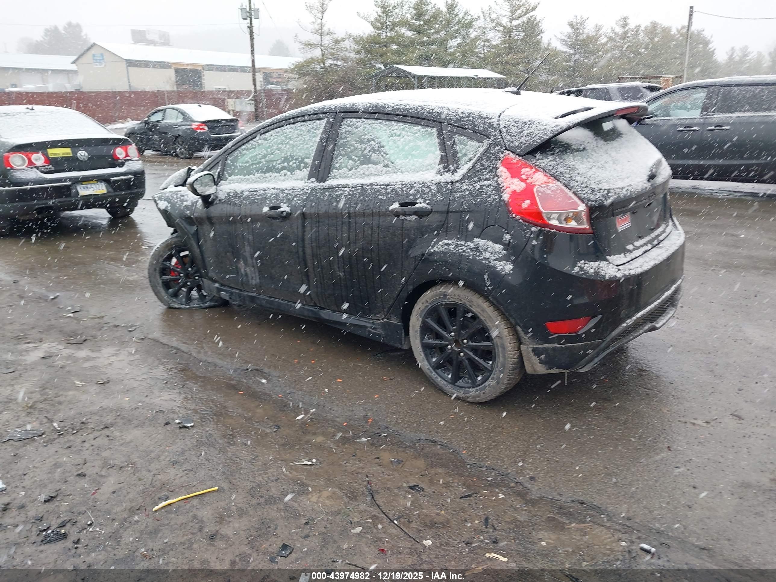 FORD FIESTA image 3