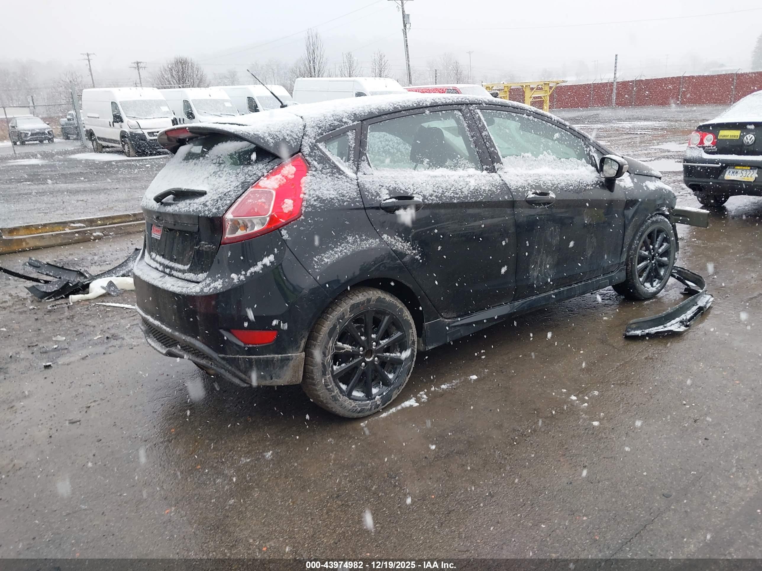 FORD FIESTA image 4