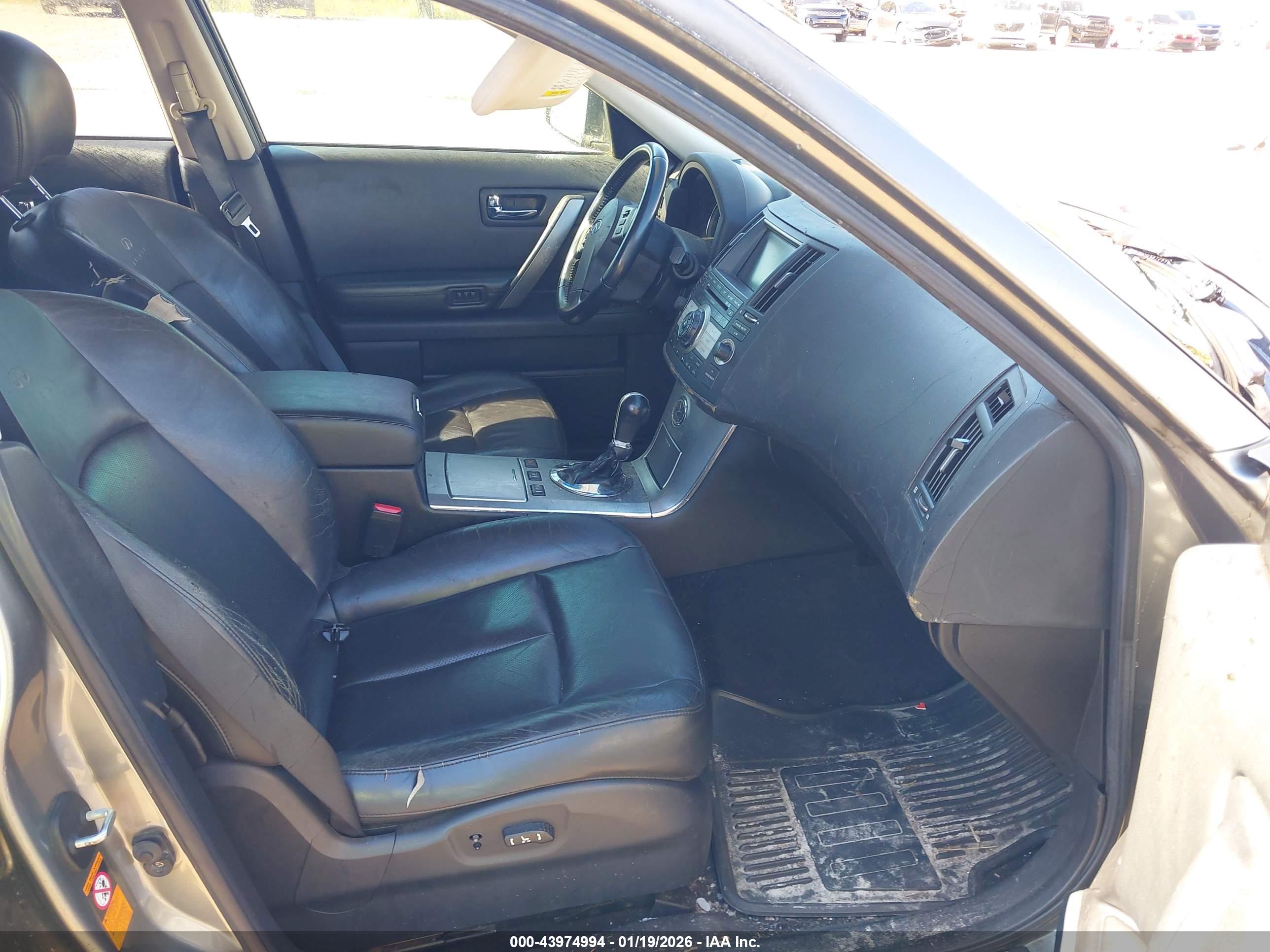 INFINITI FX35 image 5