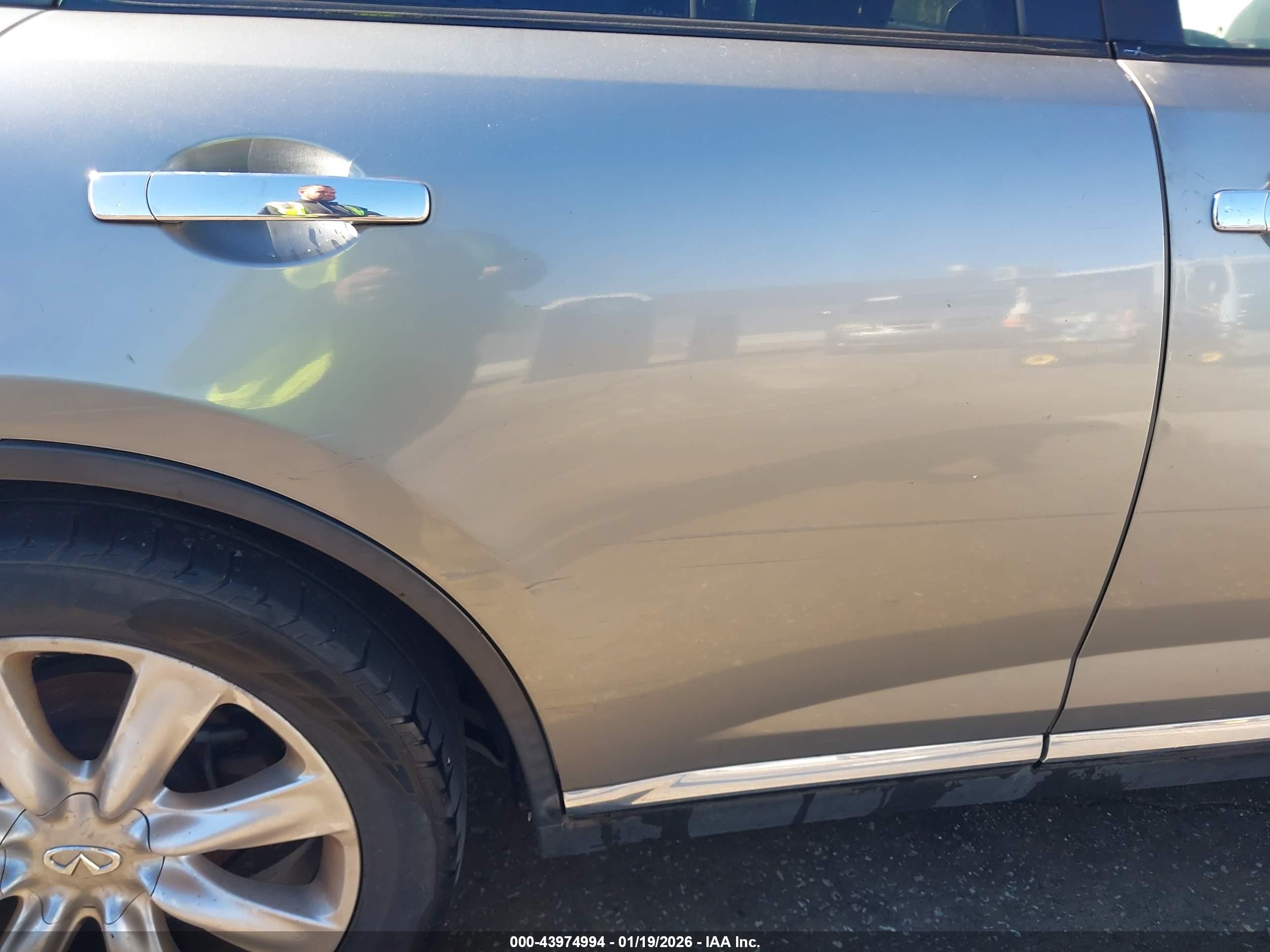 INFINITI FX35 image 6