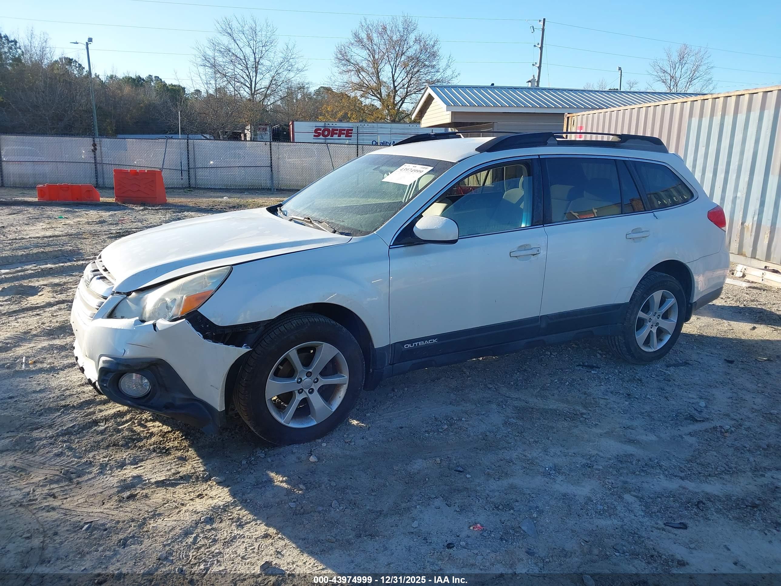 SUBARU OUTBACK image 2