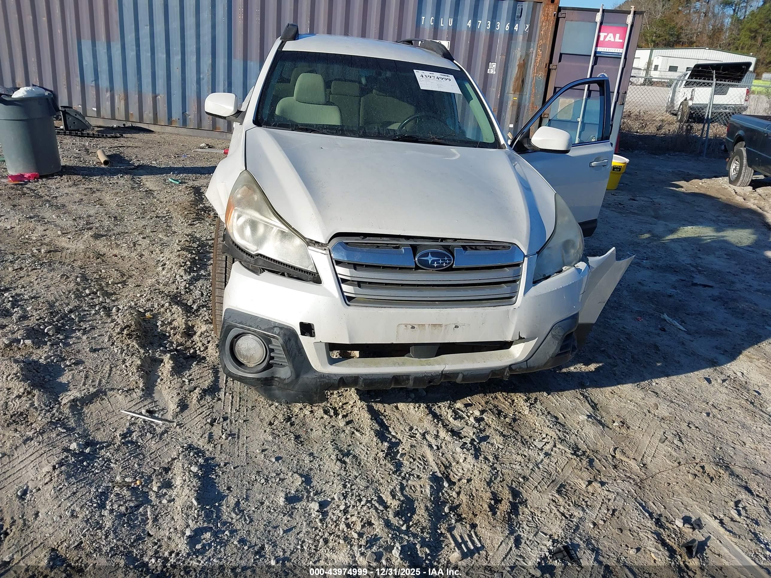 SUBARU OUTBACK image 6