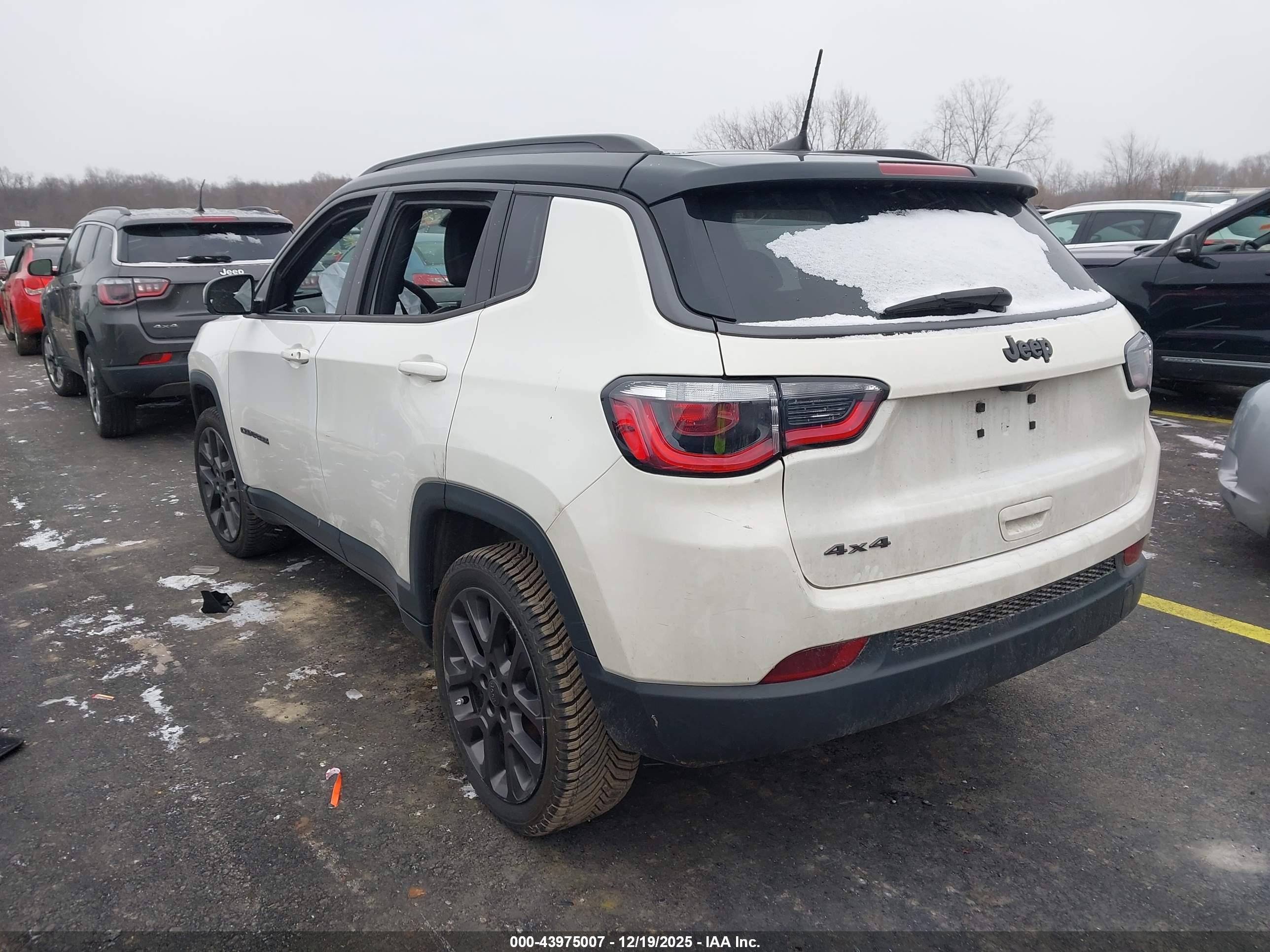 JEEP COMPASS image 3